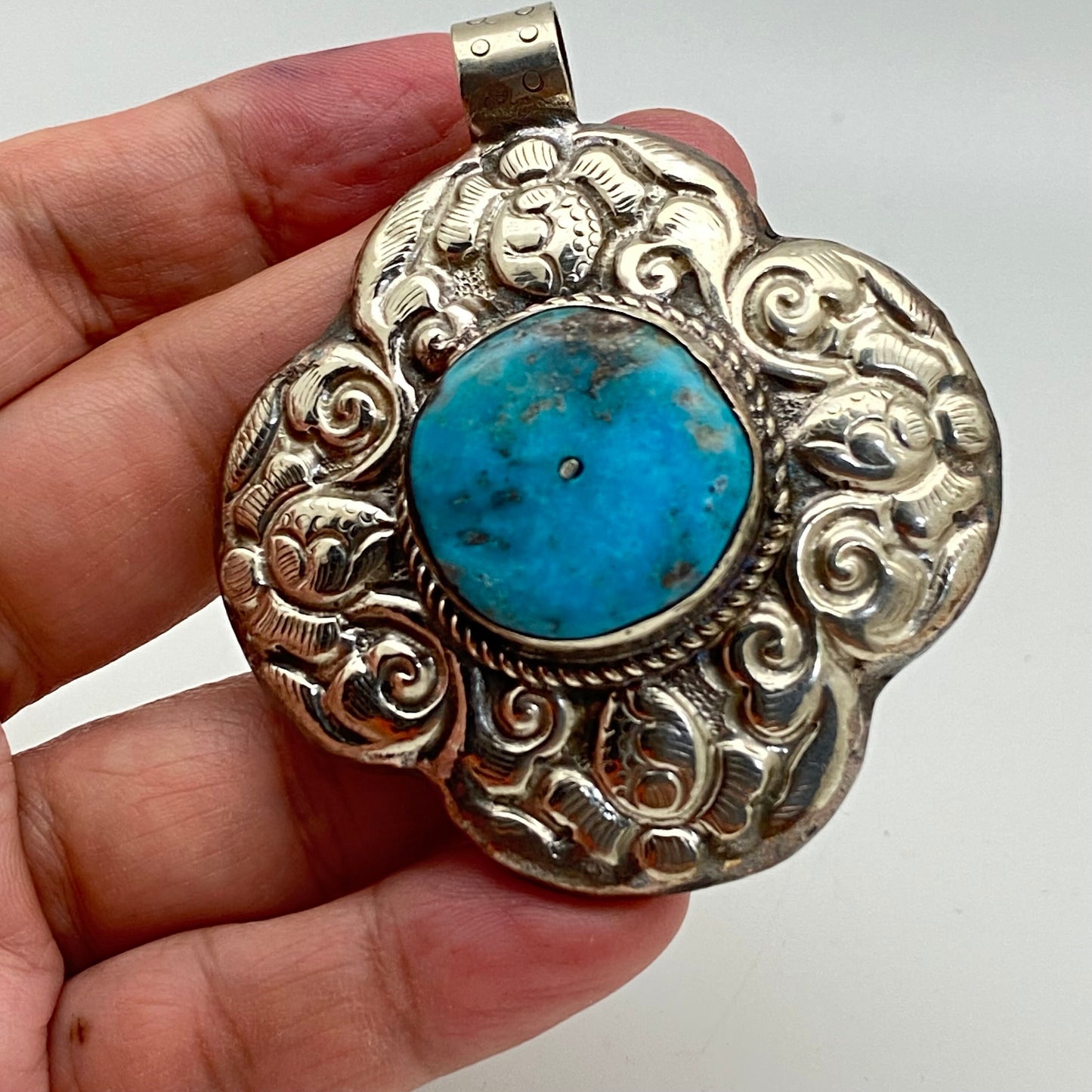 Turquoise pendant,floral pendant, handcrafted,Tibetan silver, Nepal