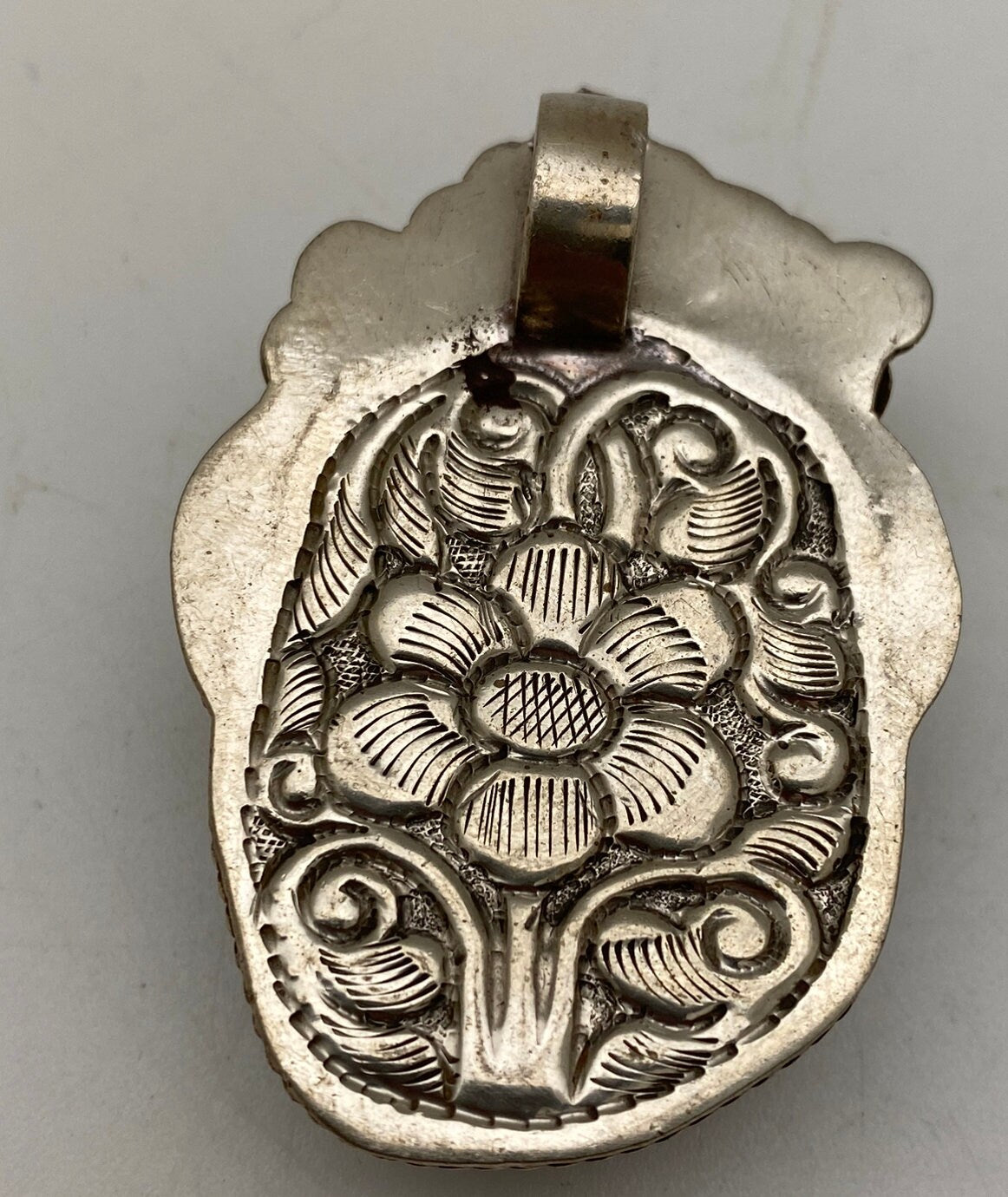 Large tiger eye carved lion pendant,Tigereye pendant, animal pendant , handcrafted, floral design,Nepalese