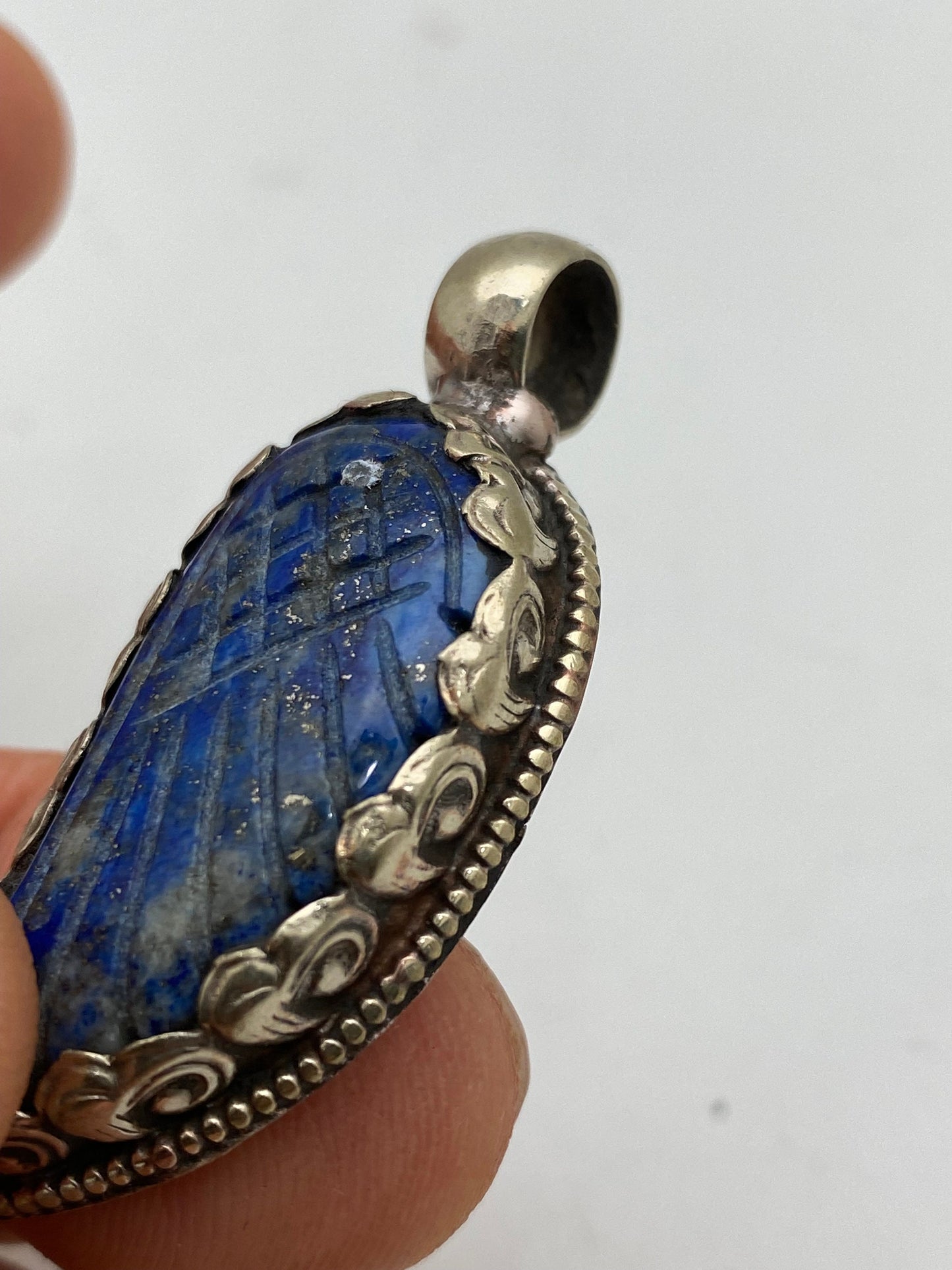 lapis lazuli wing pendant, handcarved, handcrafted, tibetansilver,ethnic design,tibetan design,Himalayan,Nepal