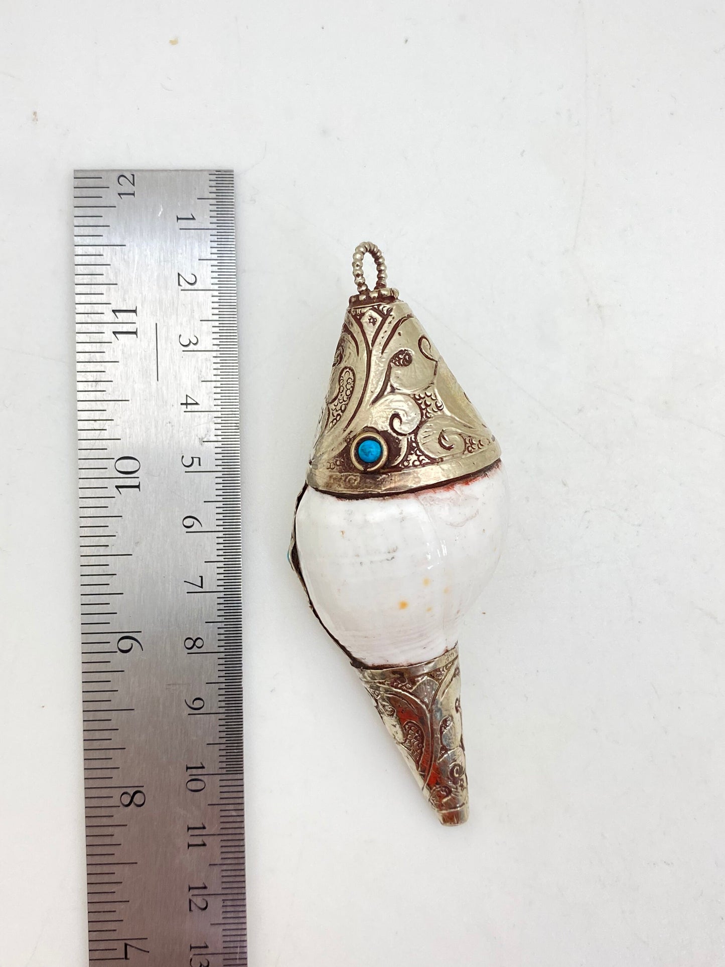 conch shell pendant, handcrafted,tibetan silver,himalayan,Nepalese,
