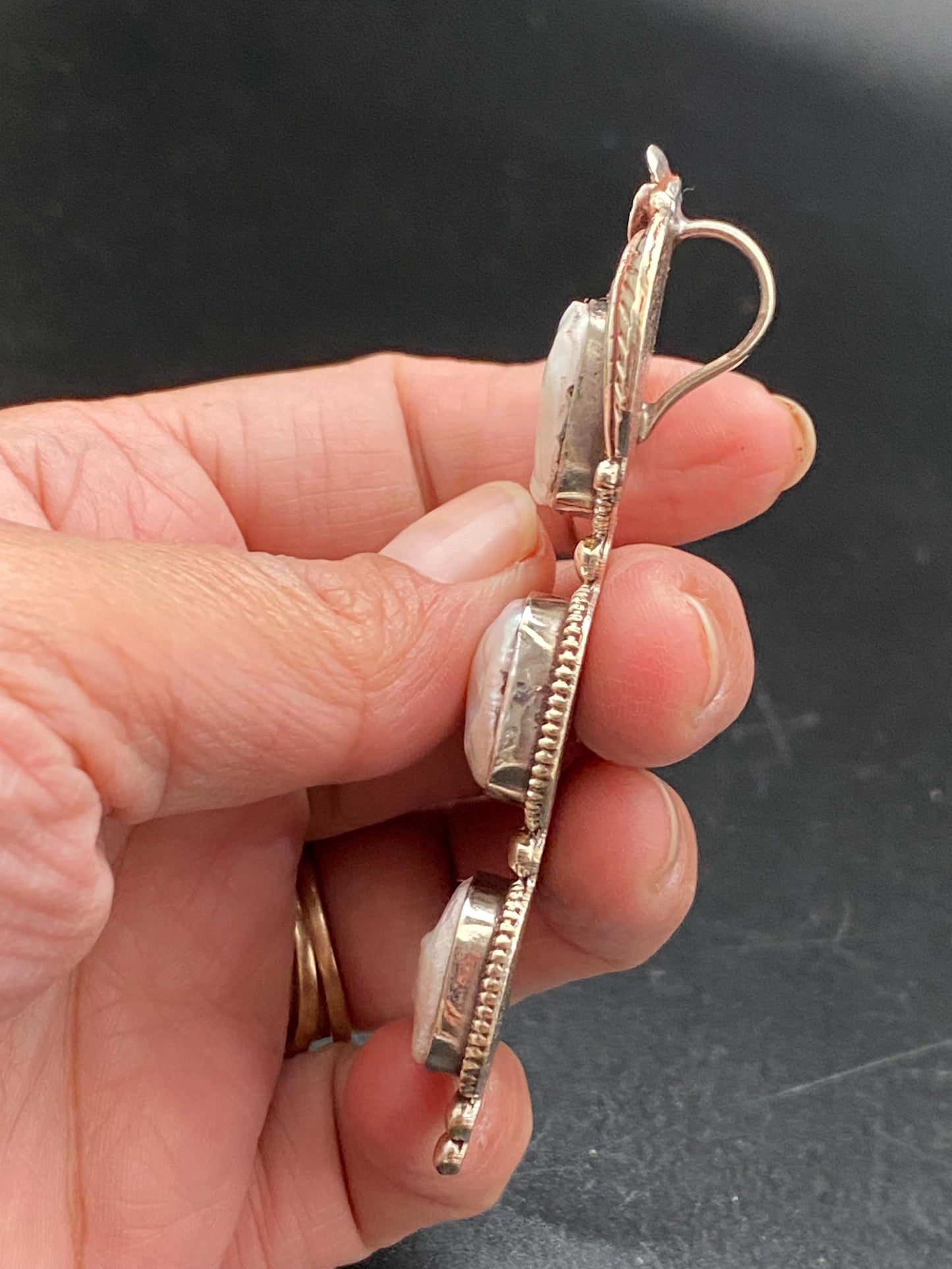 Large pearl pendant,mother of pearl,floral design, handcrafted,ethnic style,Tibetan silver, Nepalese, Himalayan