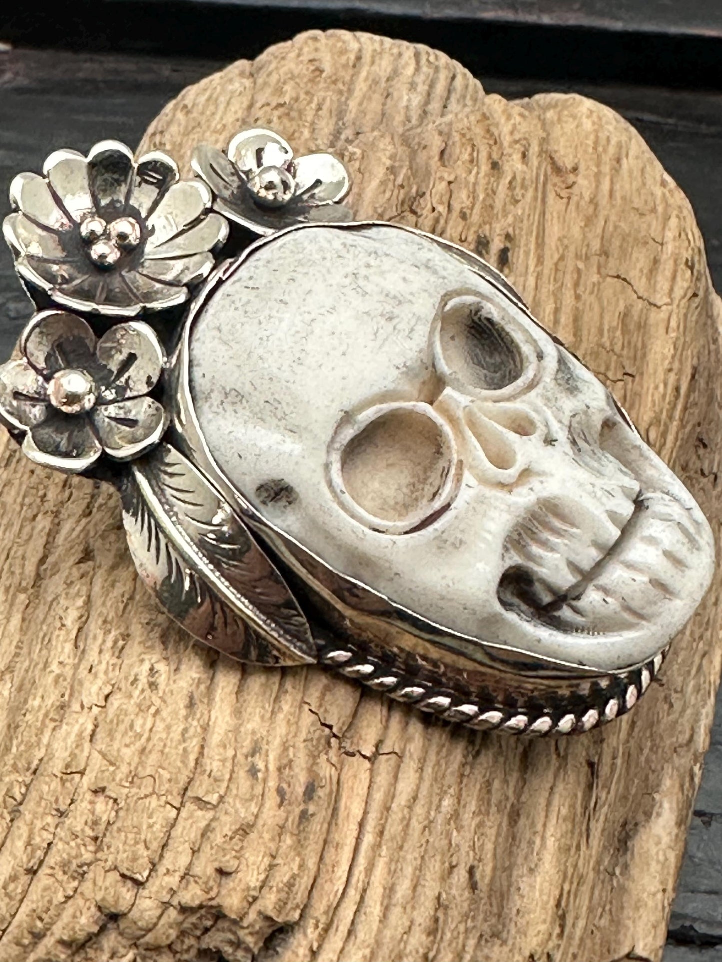 Bone carved skull pendant, handcrafted, floral,Tibetan silver,handmade,flower ,Tibetan jewelry, ethnic design,