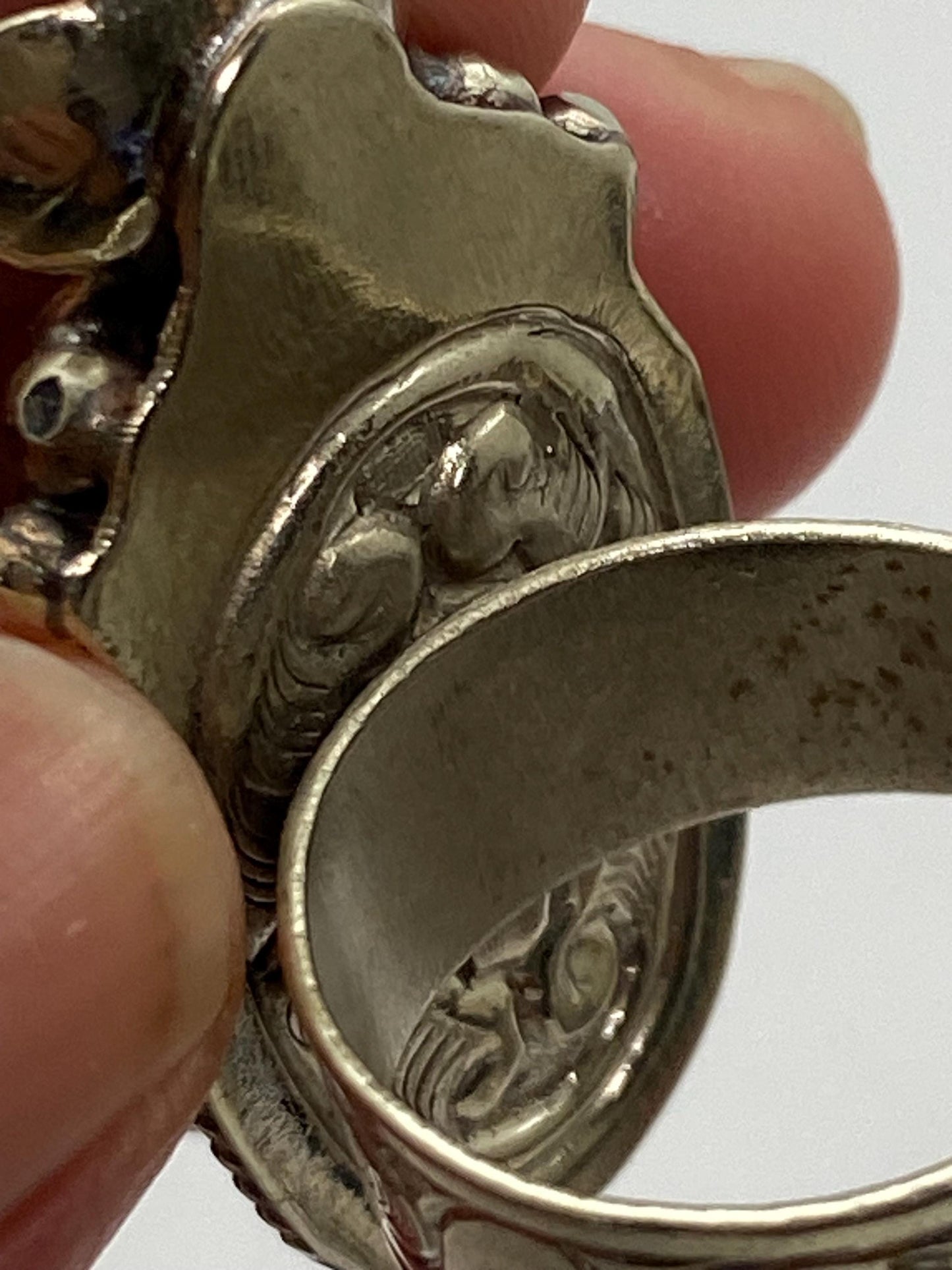 skull ring, labradorite ring, handcrafted, Tibetan silver, floral, adjustable, ethnic style, Nepalese, Himalayan