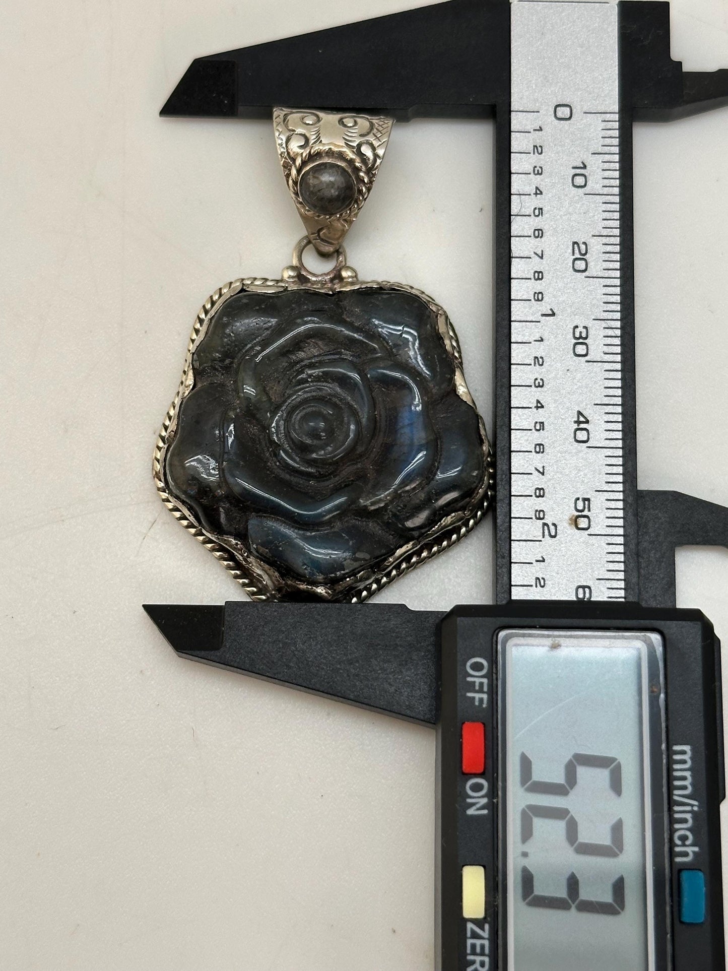Rose pendant, labradorite carved,handcrafted,Tibetan silver,32.7X52.3mm and weighs about 33gm