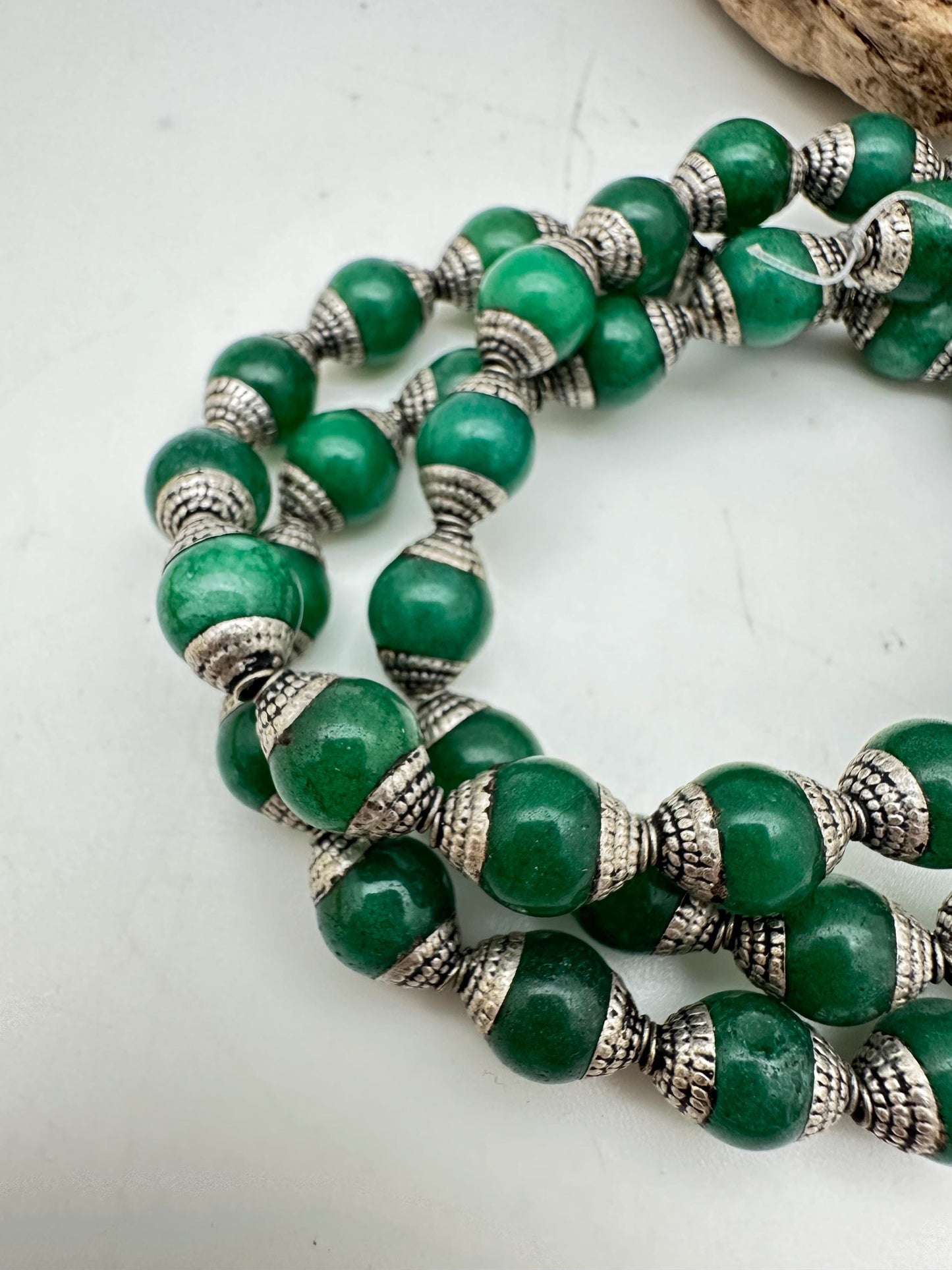 Jade bead maka, Handcrafted Nepal Jewelry Making Beads, Brass & Tibetan Silver Capped