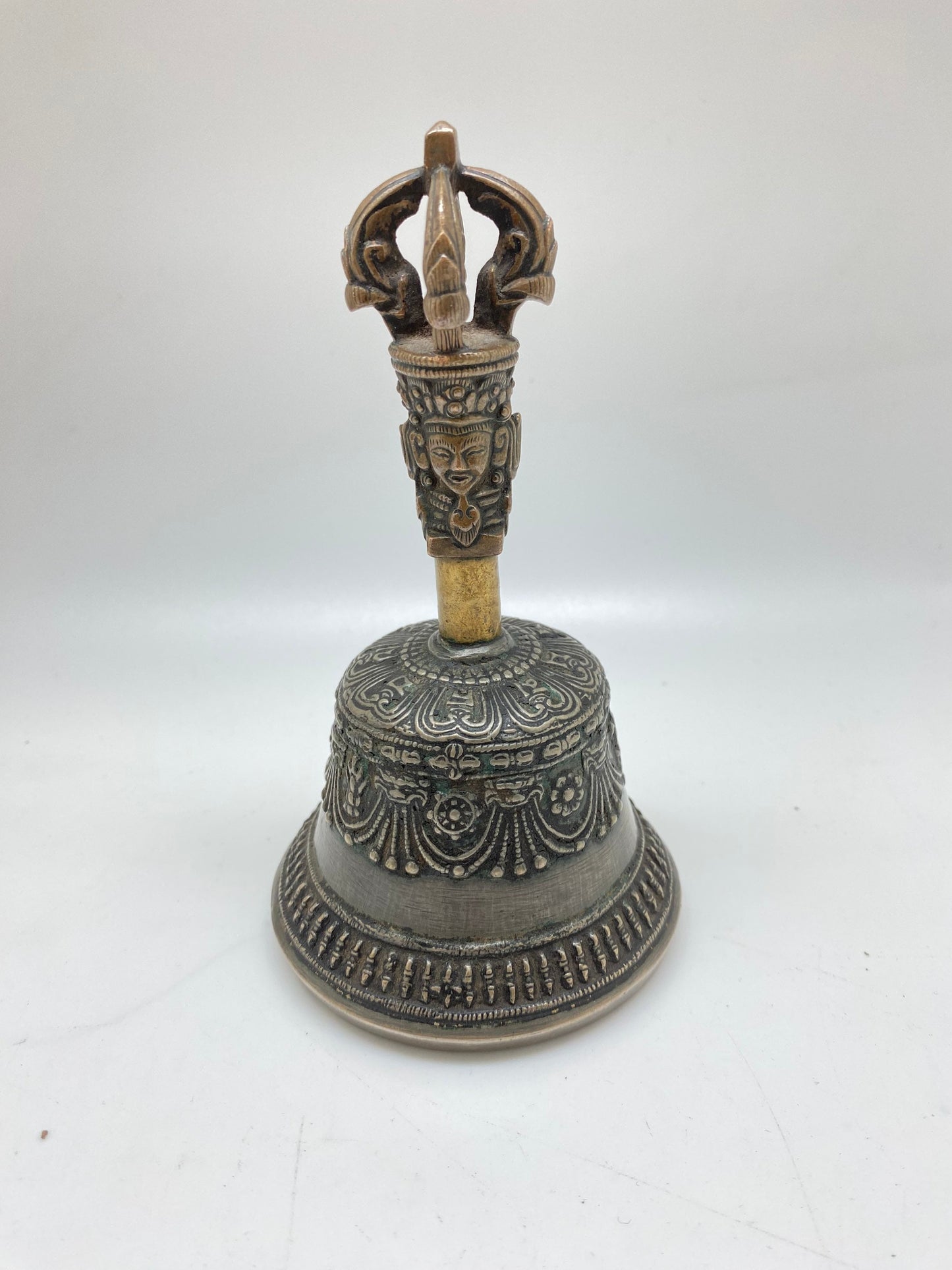 17th century Tibetan antique bell, Buddhist ritual object, Tibetan (Drlbu )