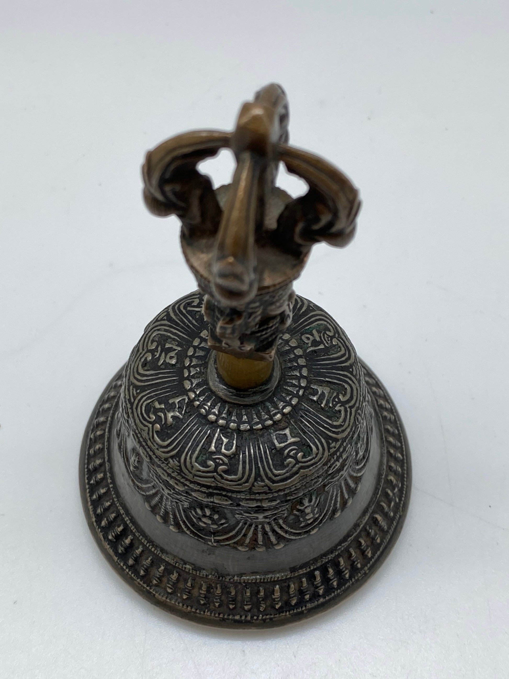 17th century Tibetan antique bell, Buddhist ritual object, Tibetan (Drlbu )
