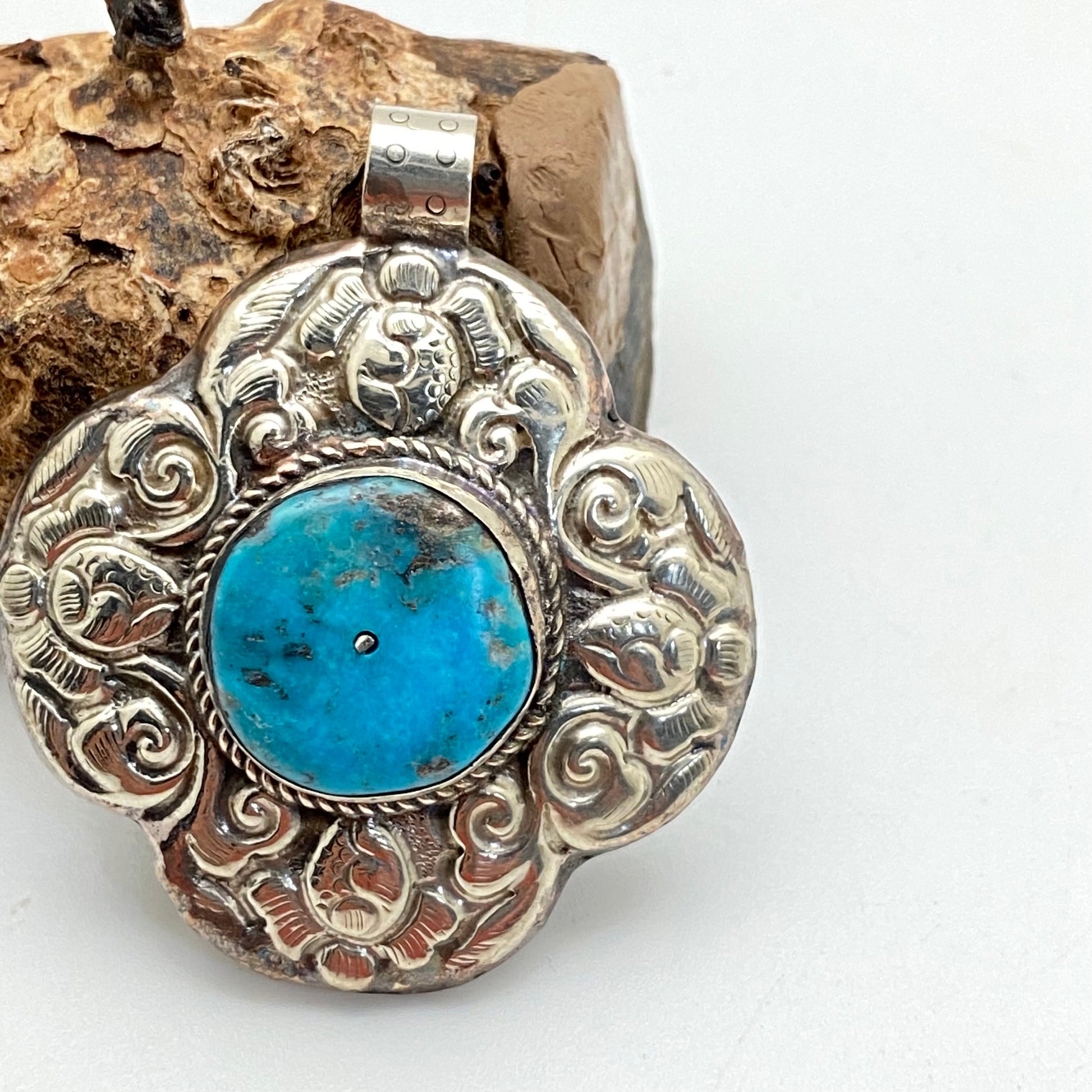 Turquoise pendant,floral pendant, handcrafted,Tibetan silver, Nepal