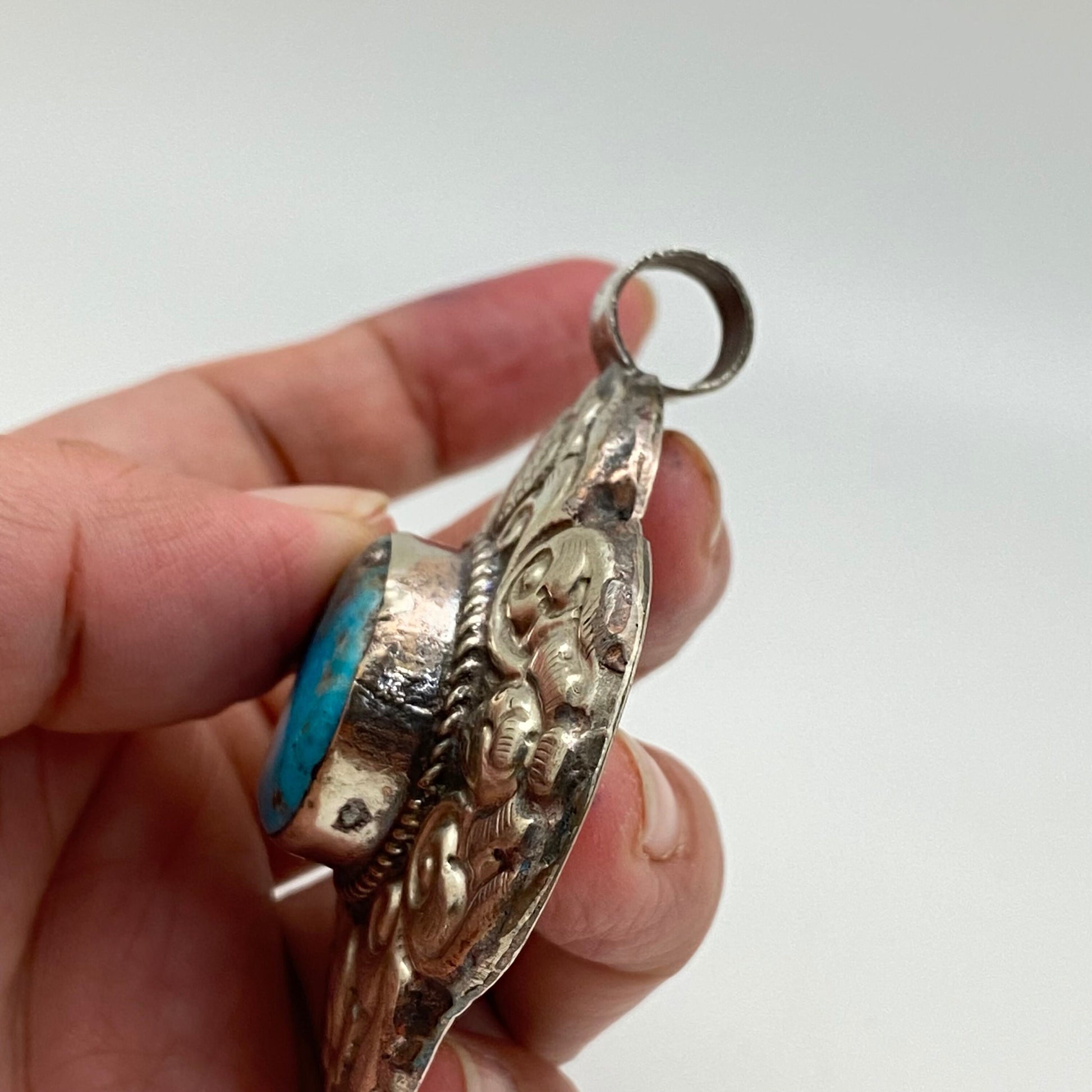 Turquoise pendant,floral pendant, handcrafted,Tibetan silver, Nepal