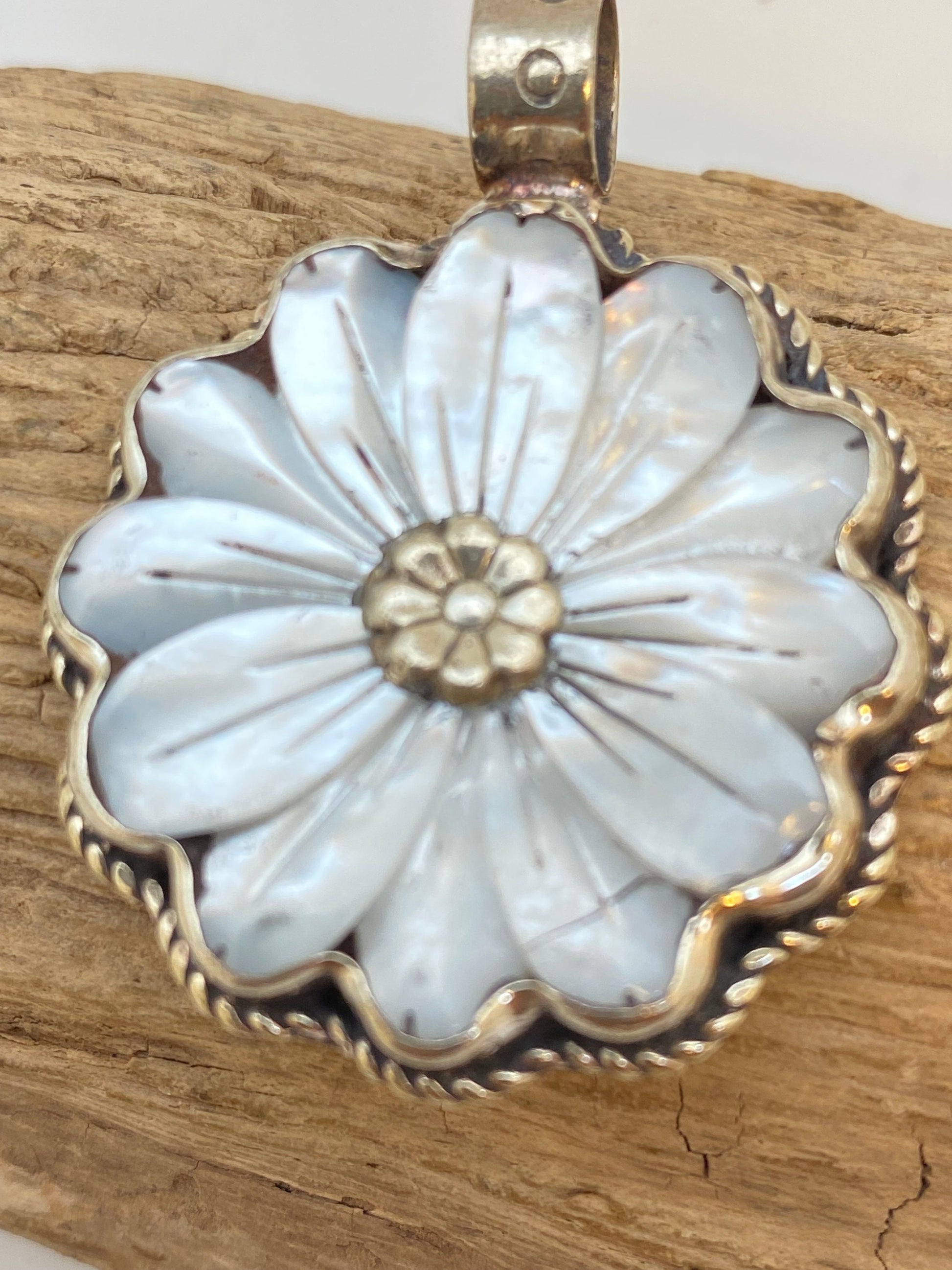 Flower pendant,mother of pearl, handcrafted, Tibetan silver,ethnic,Nepal