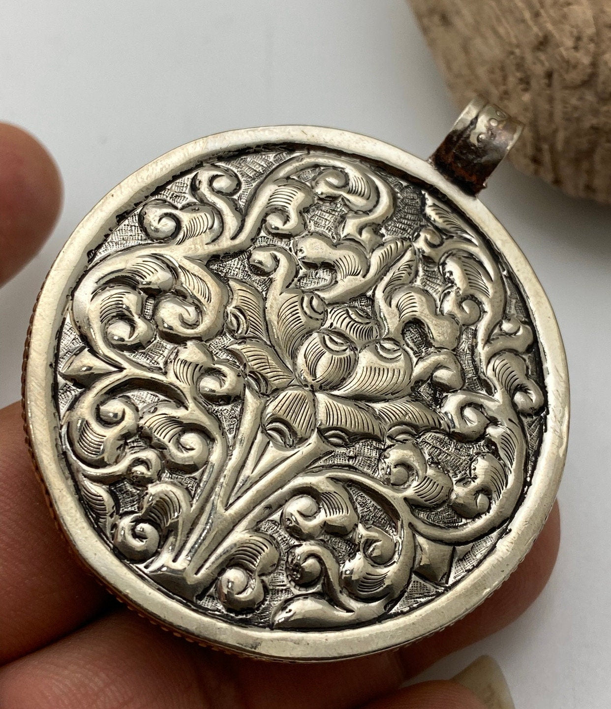 Handcrafted Labradorite Eagle Pendant: Tibetan Silver Bird Jewelry