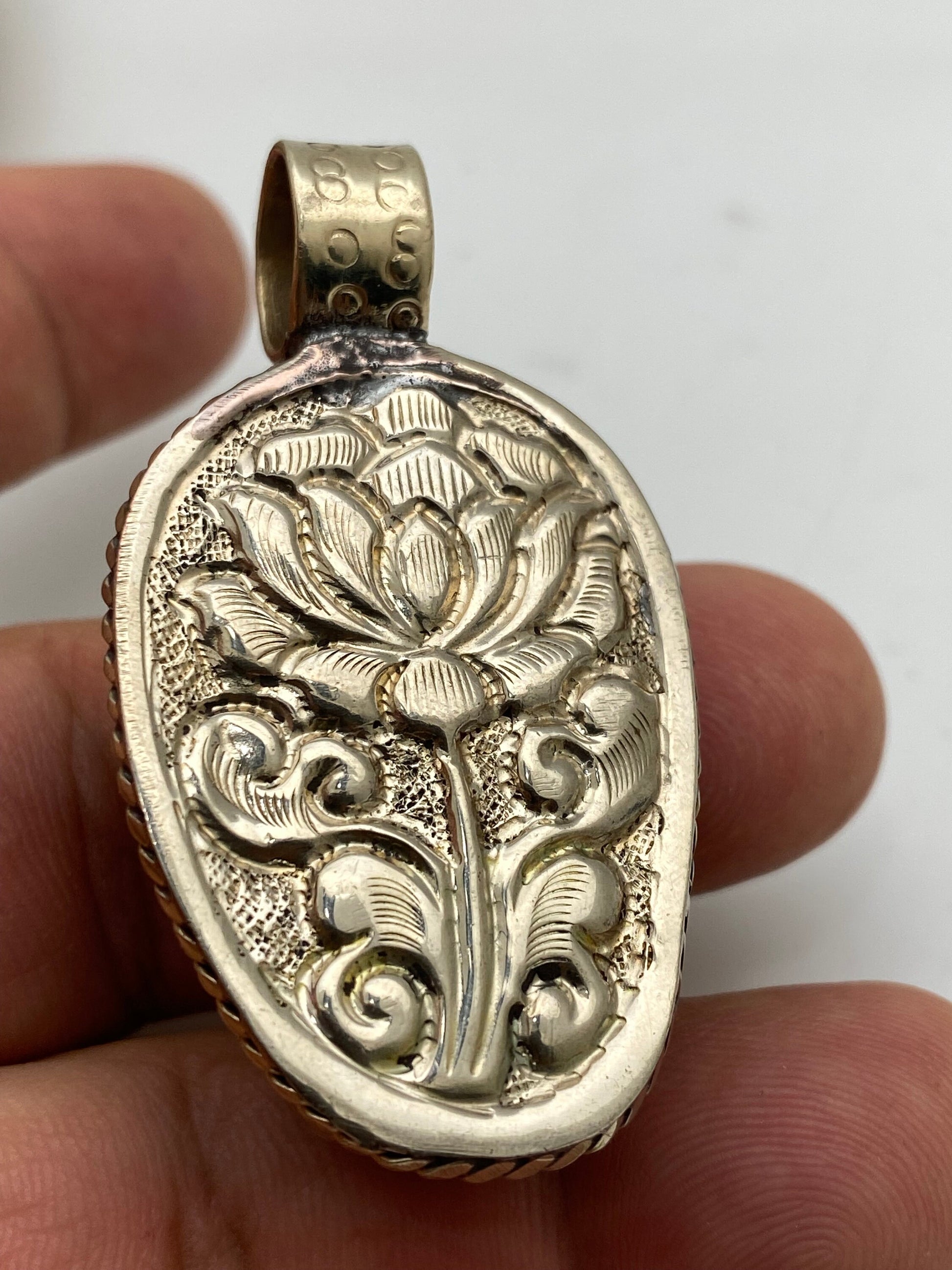 labradorite carved large skull pendant ,handcrafted, hand carved, ethnic design, tibetan design, tibetan silver,Himalayan,Nepalese