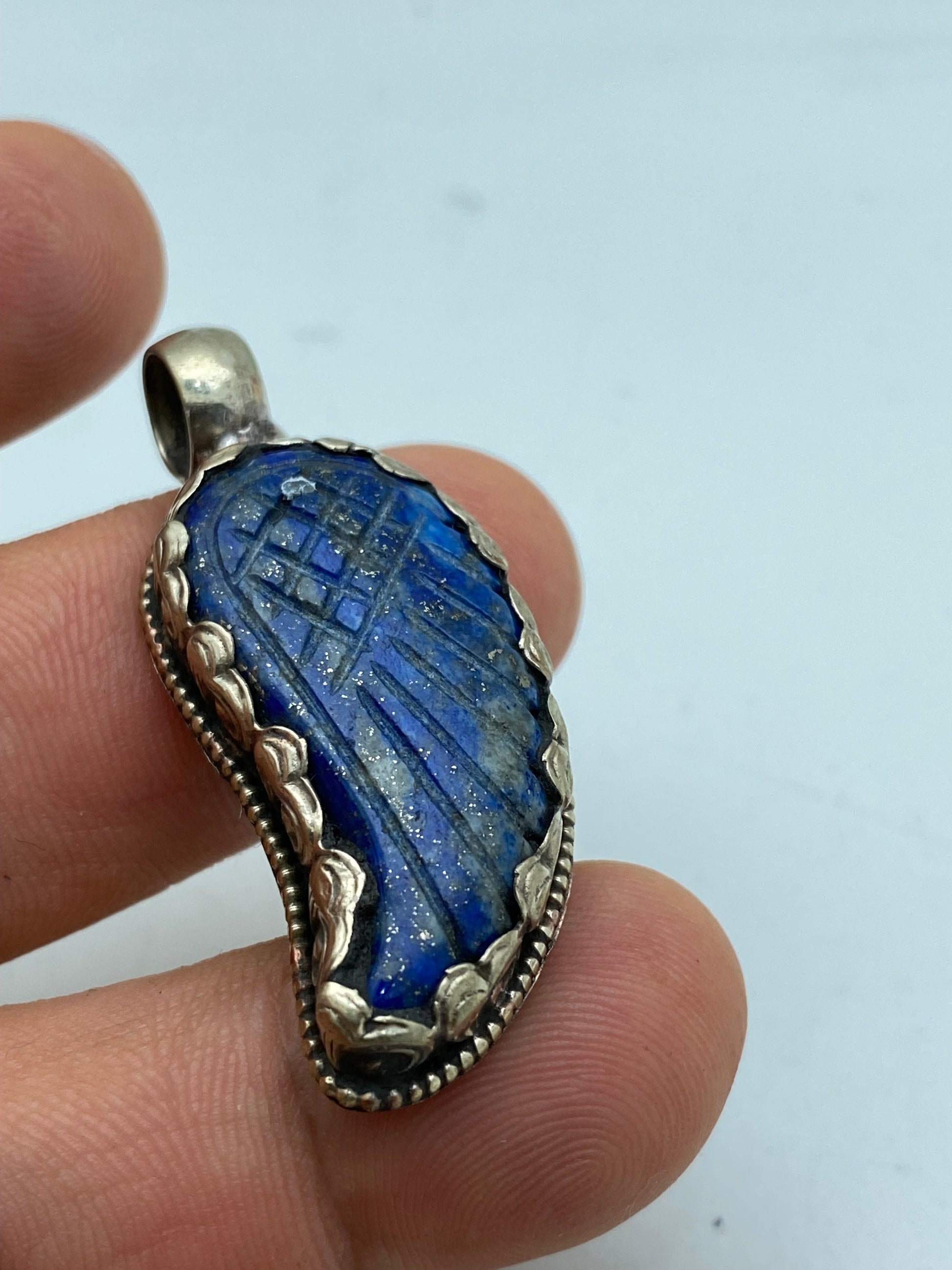 lapis lazuli wing pendant, handcarved, handcrafted, tibetansilver,ethnic design,tibetan design,Himalayan,Nepal