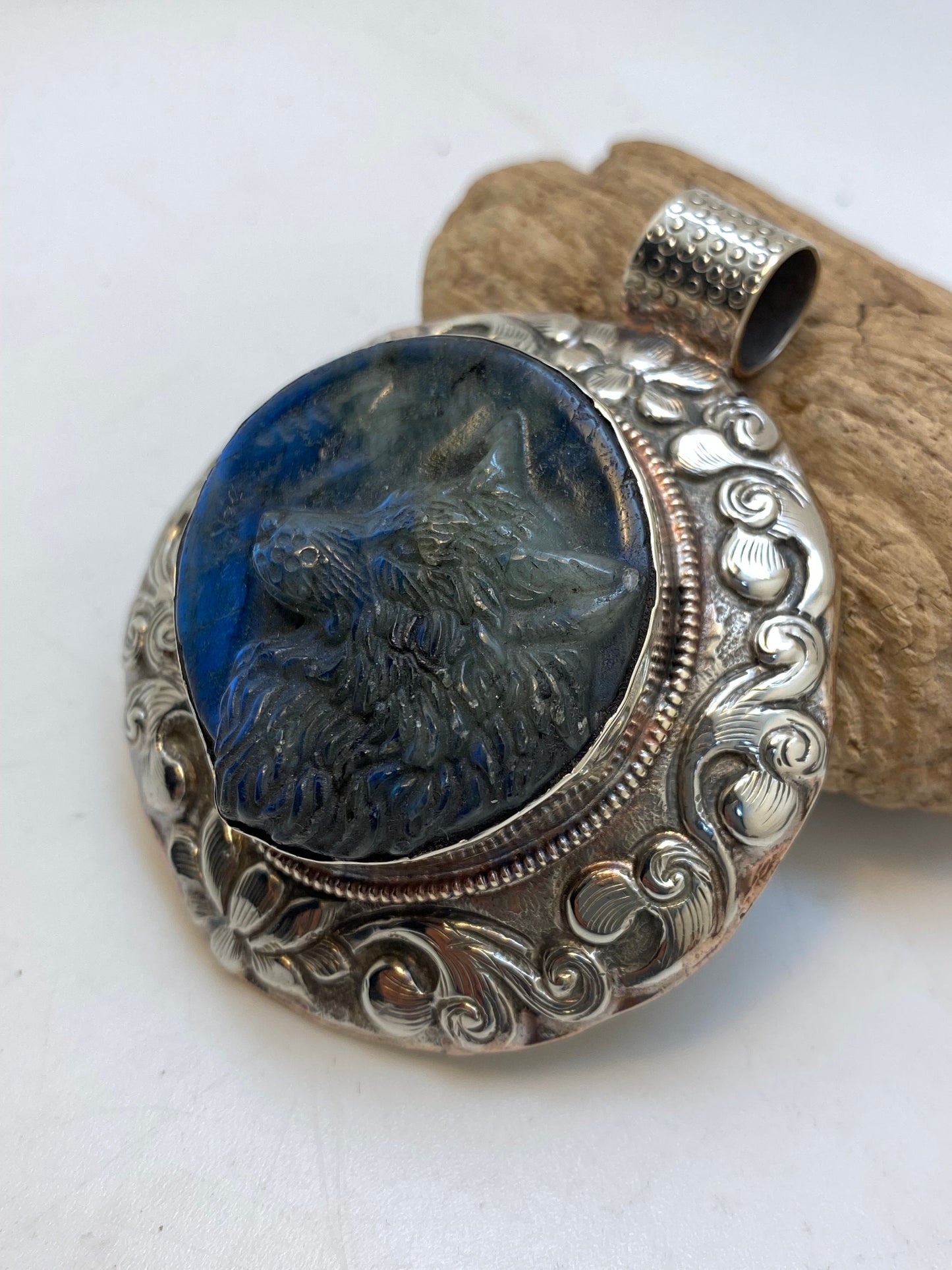 Large wolf pendant,Labradorite, natural stone, handcrafted,Tibetan design,ethnic,handmade,Himalayan,Nepal