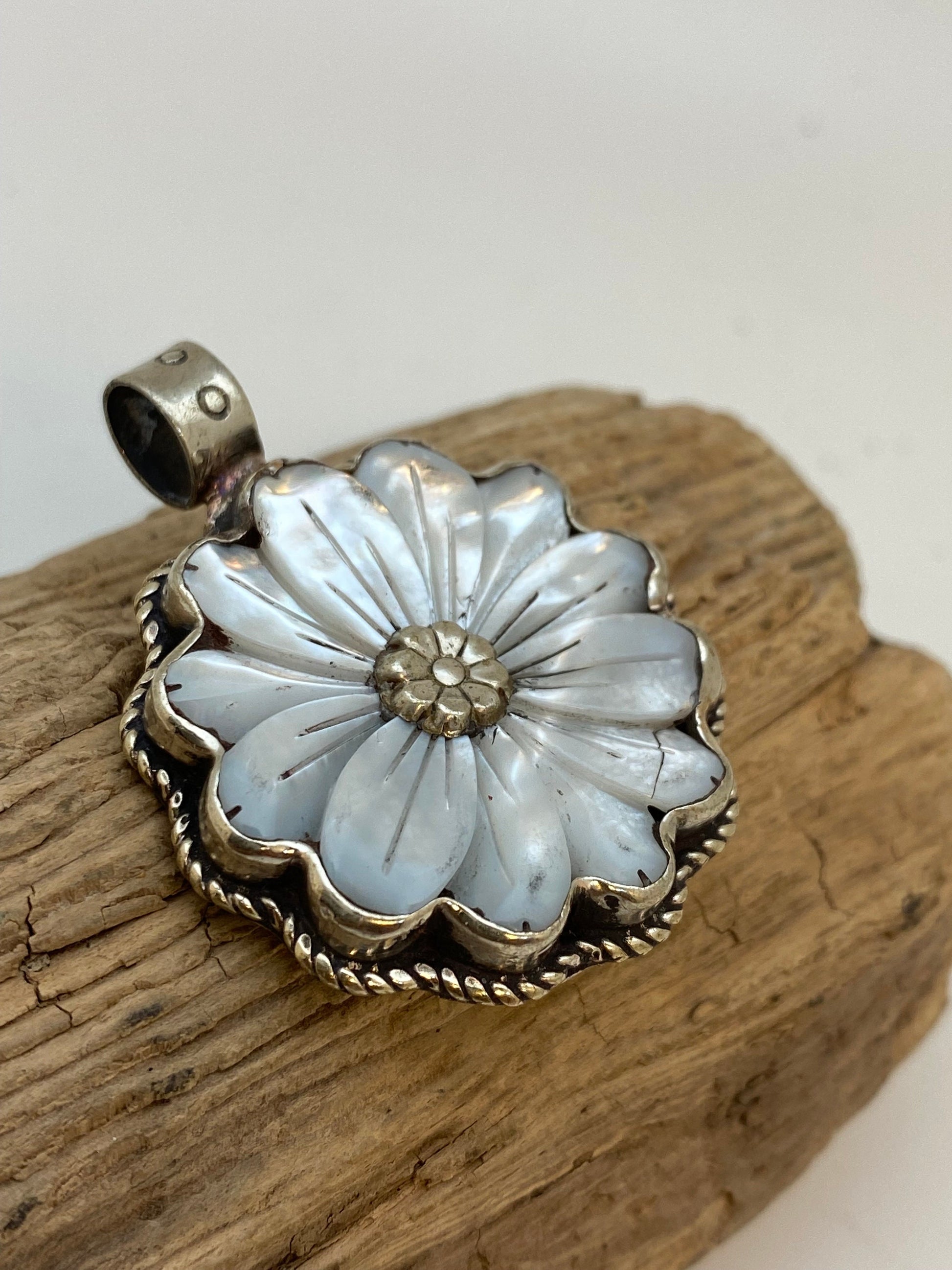 Flower pendant,mother of pearl, handcrafted, Tibetan silver,ethnic,Nepal