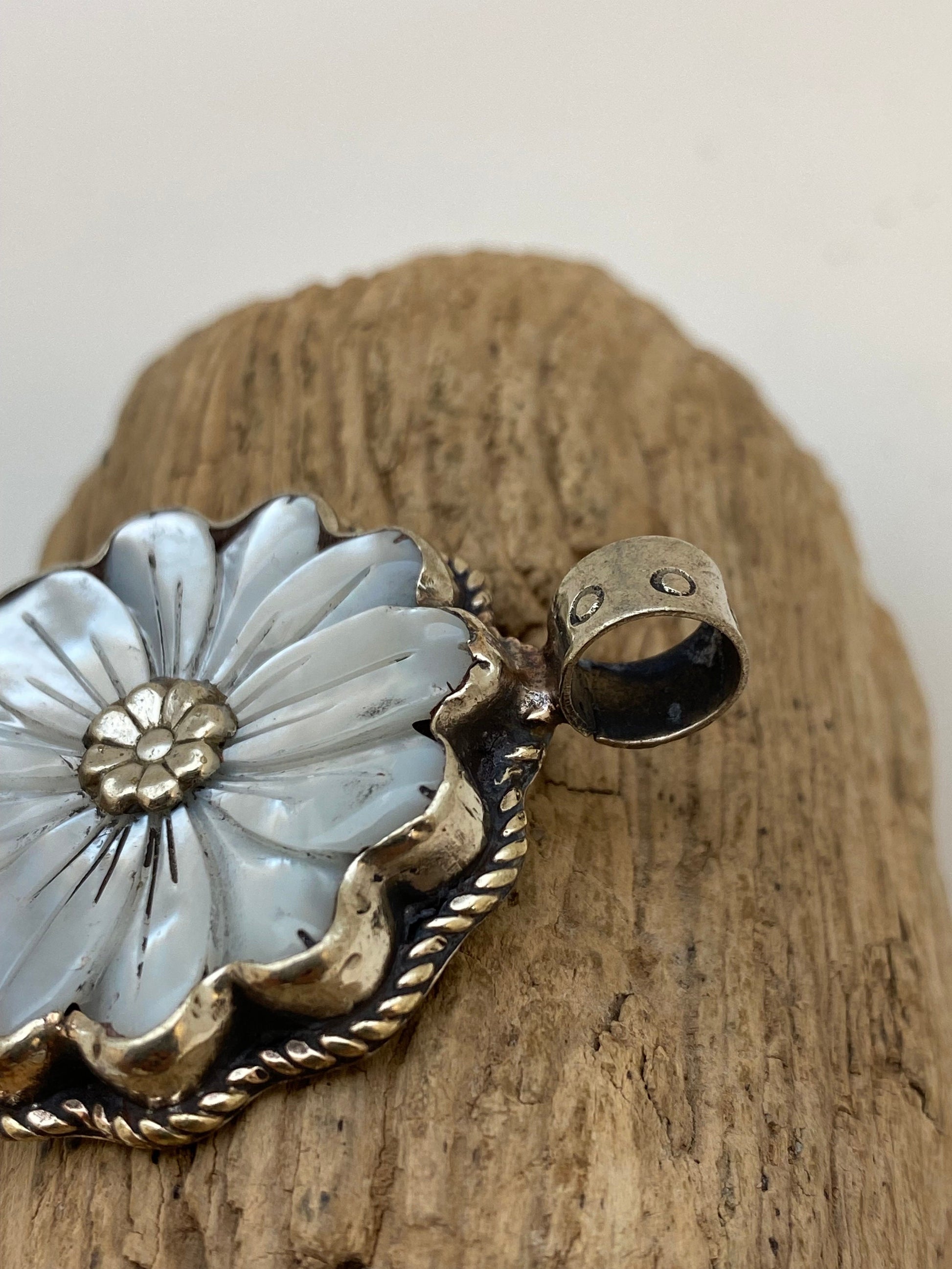 Flower pendant,mother of pearl, handcrafted, Tibetan silver,ethnic,Nepal