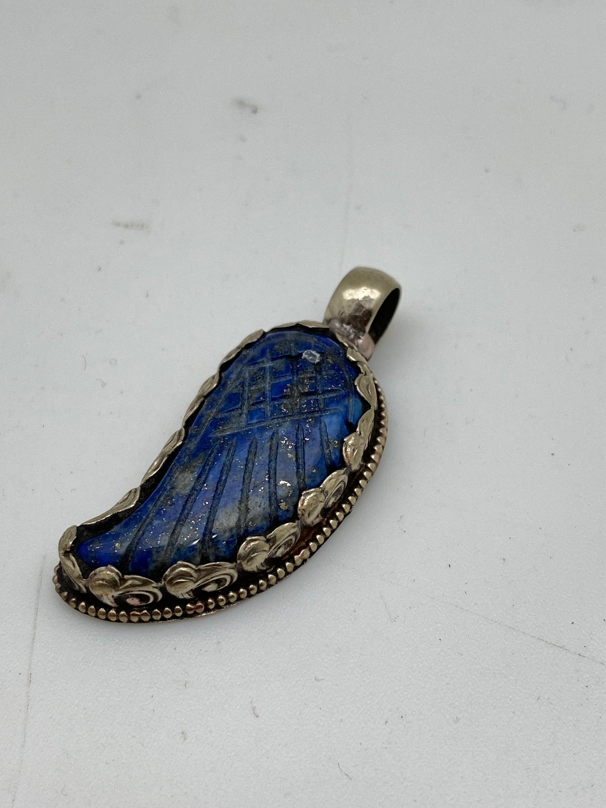 lapis lazuli wing pendant, handcarved, handcrafted, tibetansilver,ethnic design,tibetan design,Himalayan,Nepal