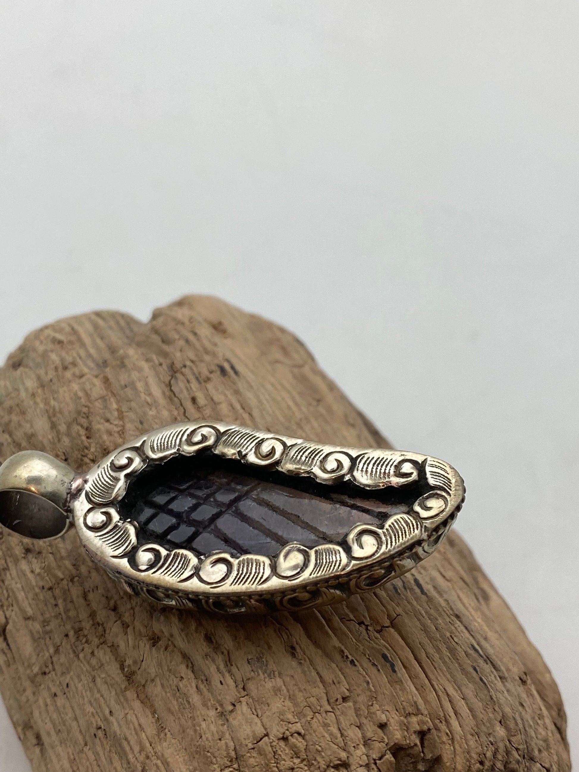 Fluorite wing pendant, hand carved, hand crafted,tibetan silver,Himalayan,nepalese