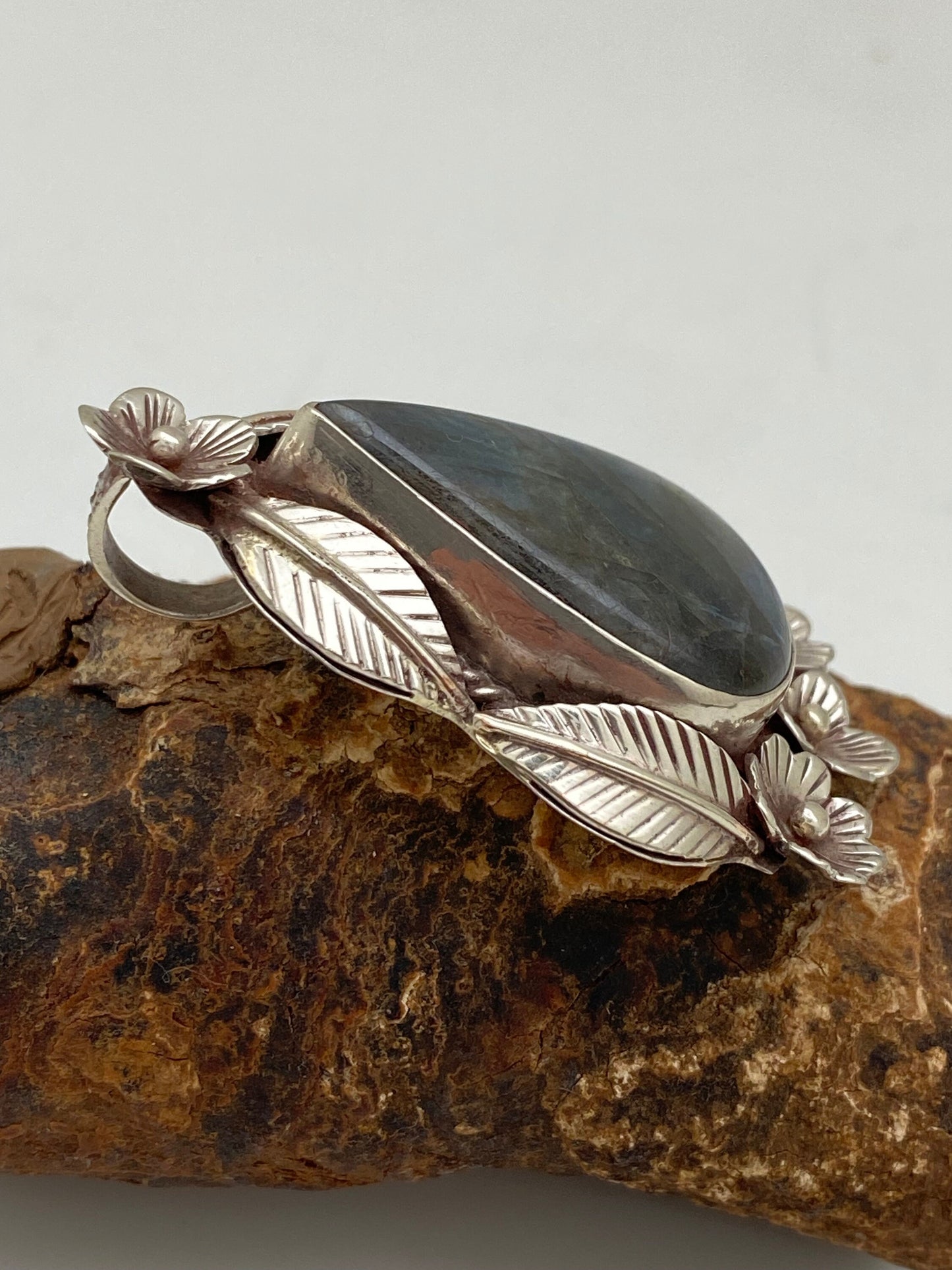 labradorite pendant set with floral Tibetan silver, handcrafted,himalayan,Nepalese,tibetan design
