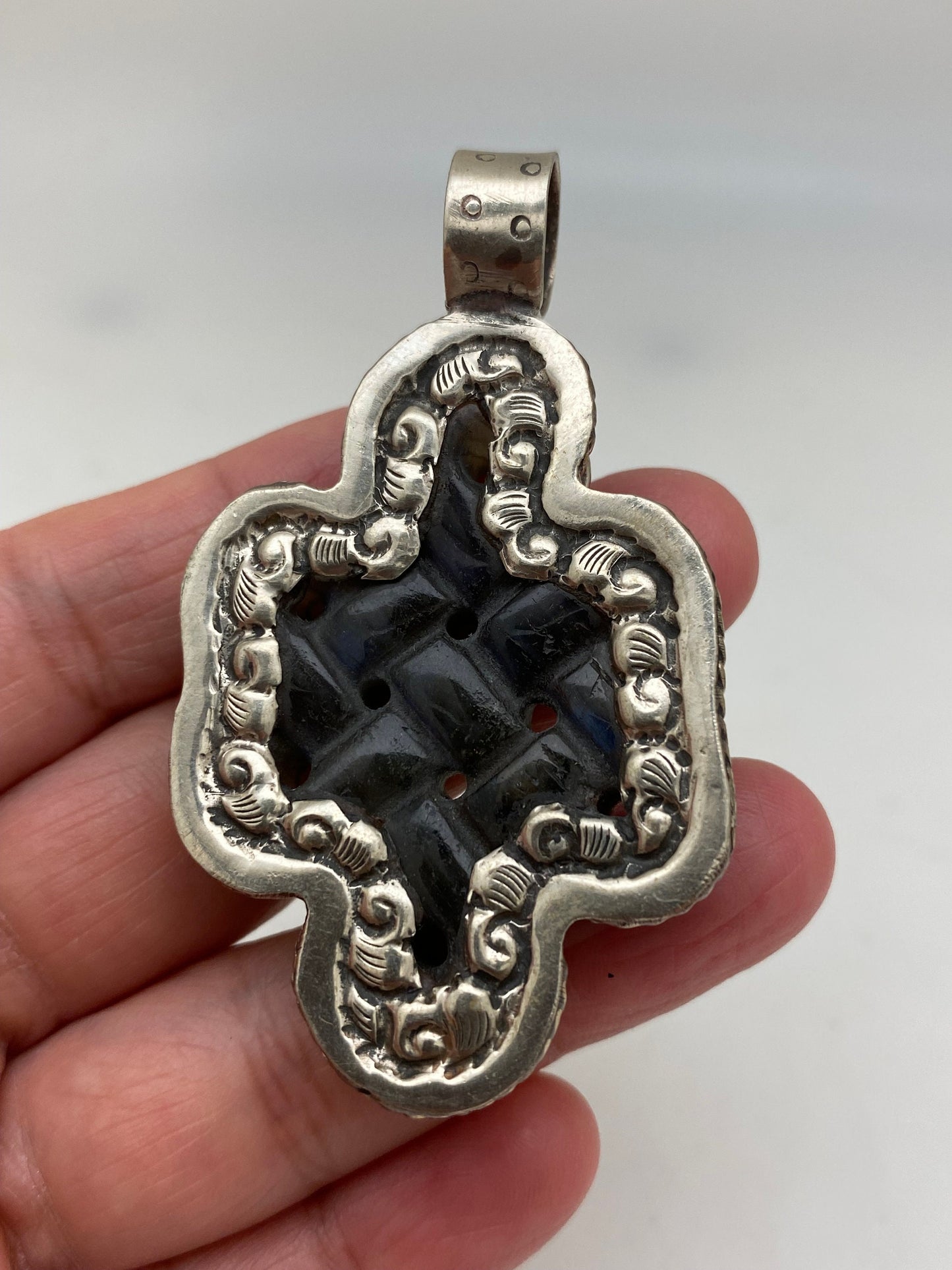 Endless knot pendant, natural labradorite master handcrafted,tibetan silver, ethnic,Himalayan,Nepalese,tribal,natural stone