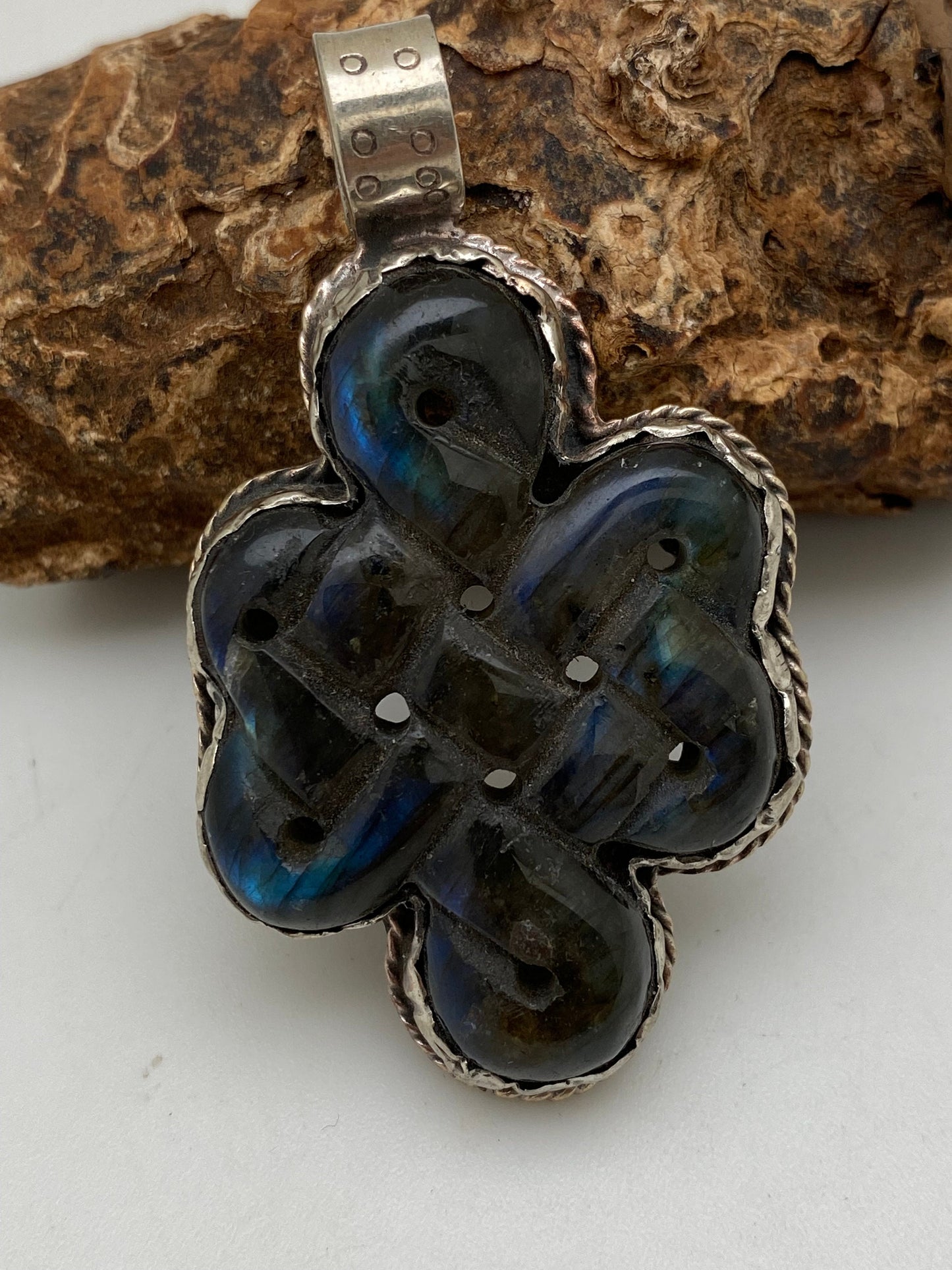 Endless knot pendant, natural labradorite master handcrafted,tibetan silver, ethnic,Himalayan,Nepalese,tribal,natural stone