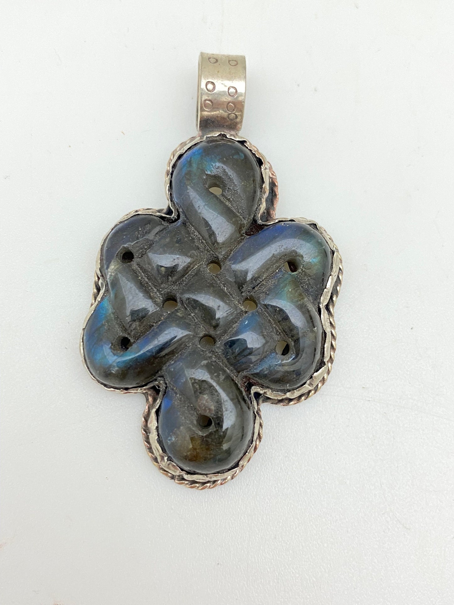 Endless knot pendant, natural labradorite master handcrafted,tibetan silver, ethnic,Himalayan,Nepalese,tribal,natural stone