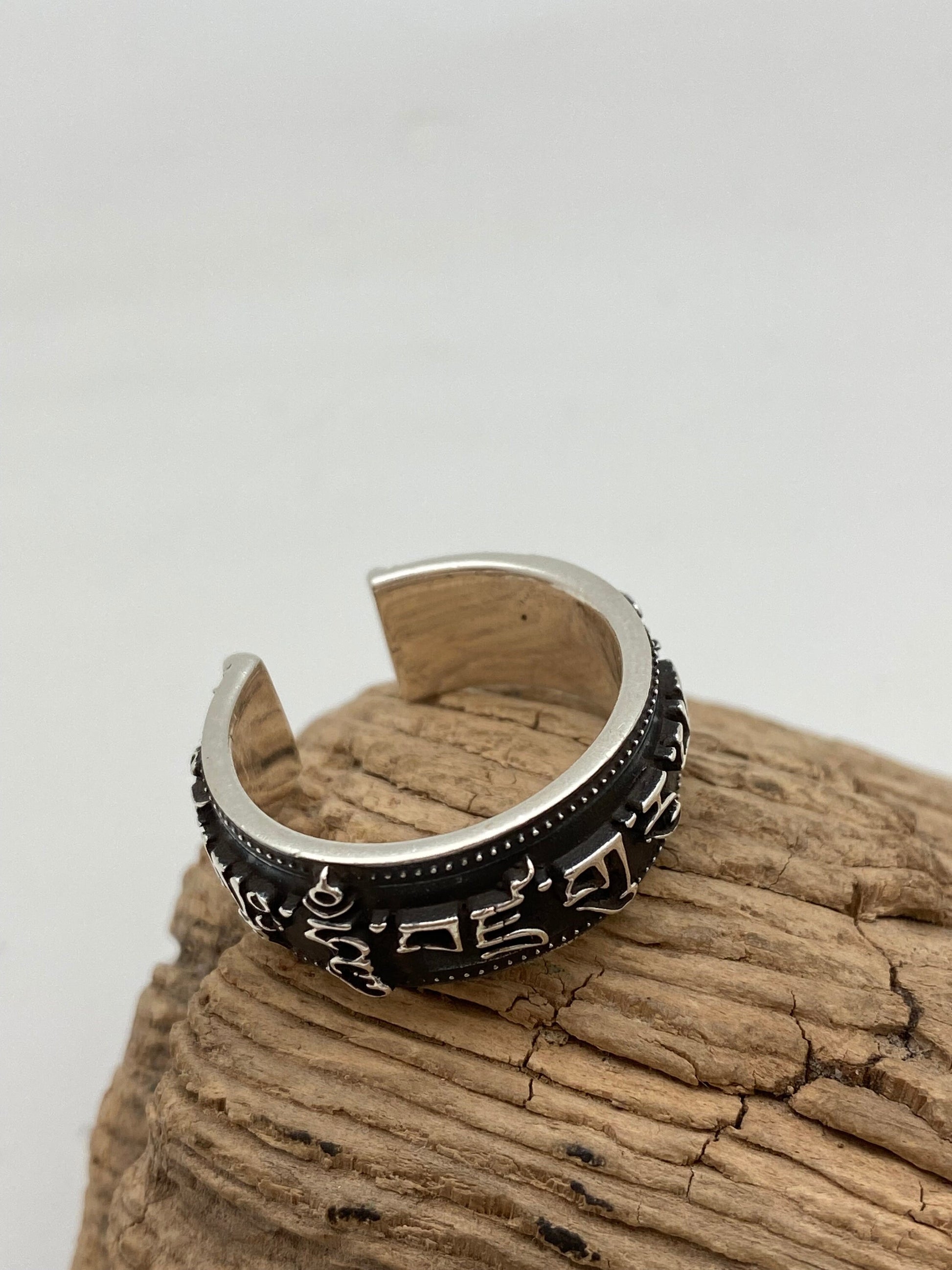 Padmasambhava , Guru rinpoche, mantra ring , sterling silver, free size