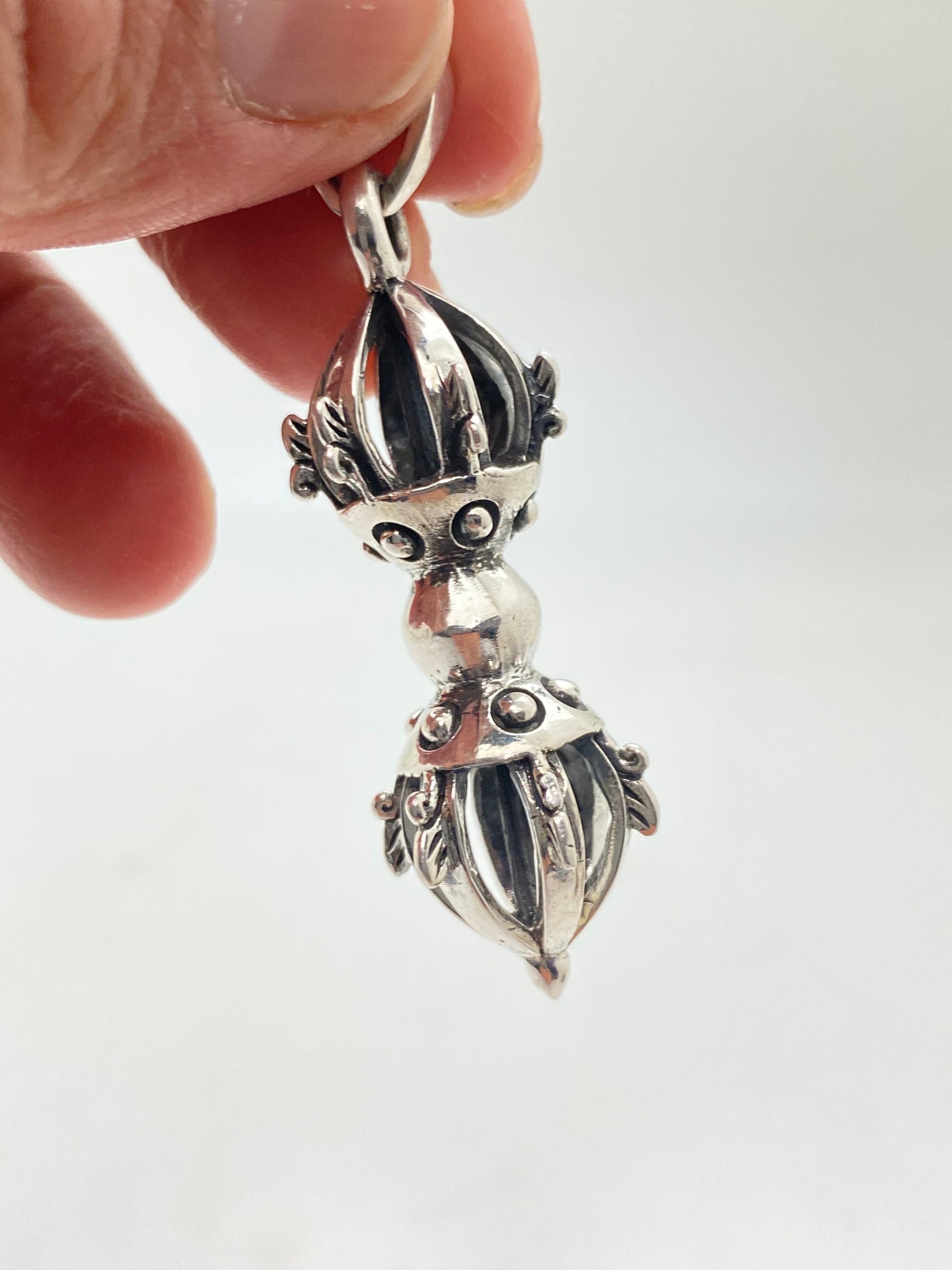 Vajra pendant,sterling silver,handcrafted,meditation,spiritual,Himalayan,Nepalese