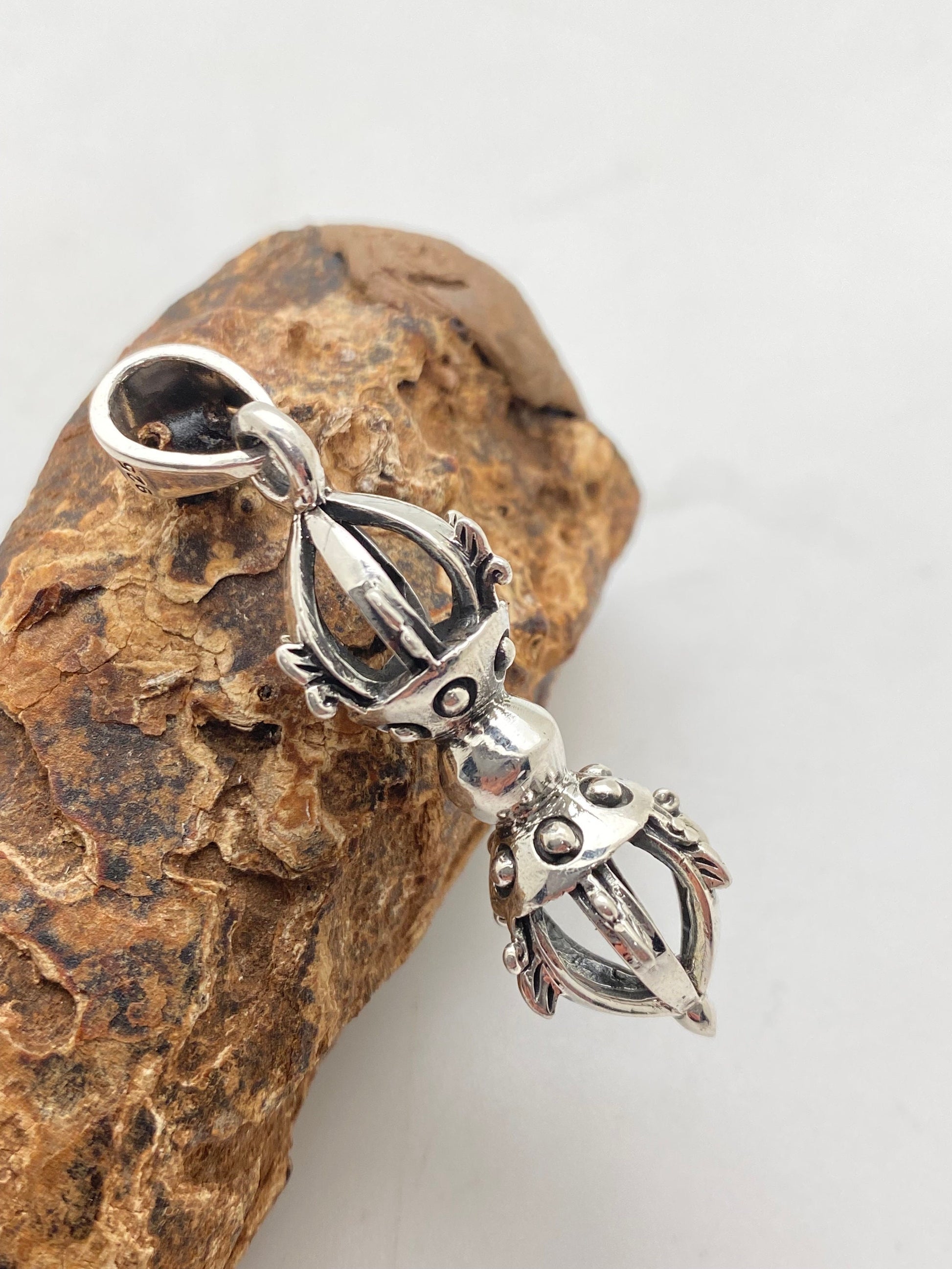 Vajra pendant,sterling silver,handcrafted,meditation,spiritual,Himalayan,Nepalese