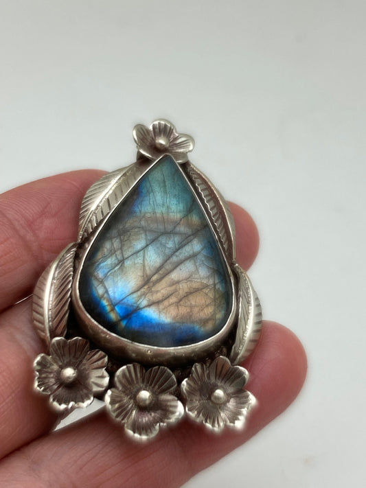 labradorite pendant set with floral Tibetan silver, handcrafted,himalayan,Nepalese,tibetan design