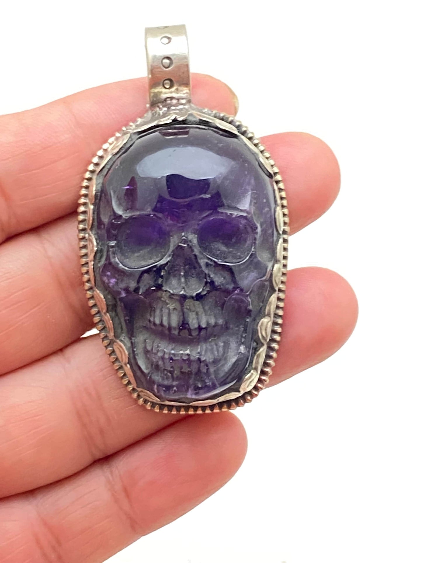 Amethyst carved skull pendant, handcrafted, hand carved,Tibetan silver,Himalayan, Nepalese