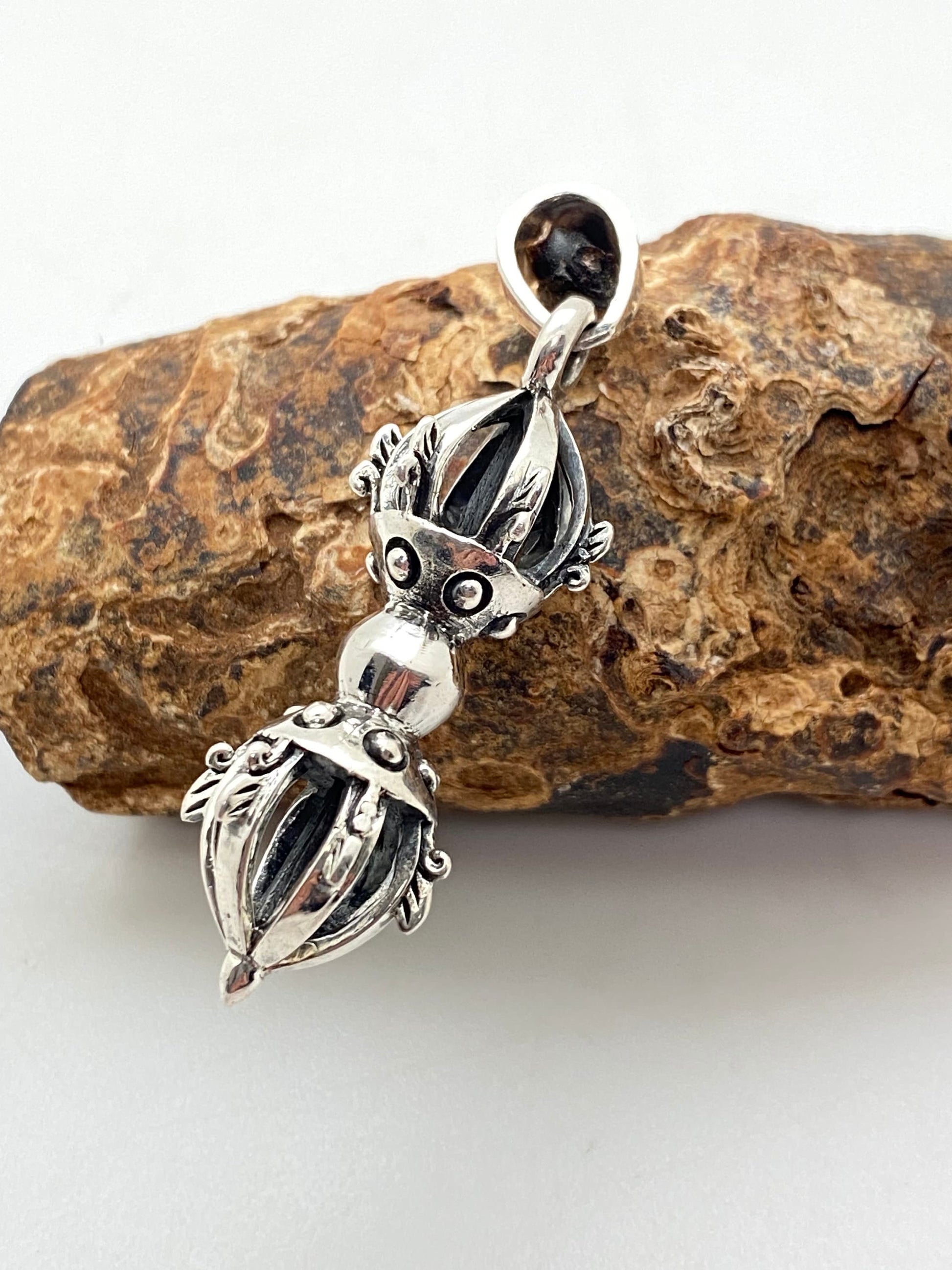 Vajra pendant,sterling silver,handcrafted,meditation,spiritual,Himalayan,Nepalese