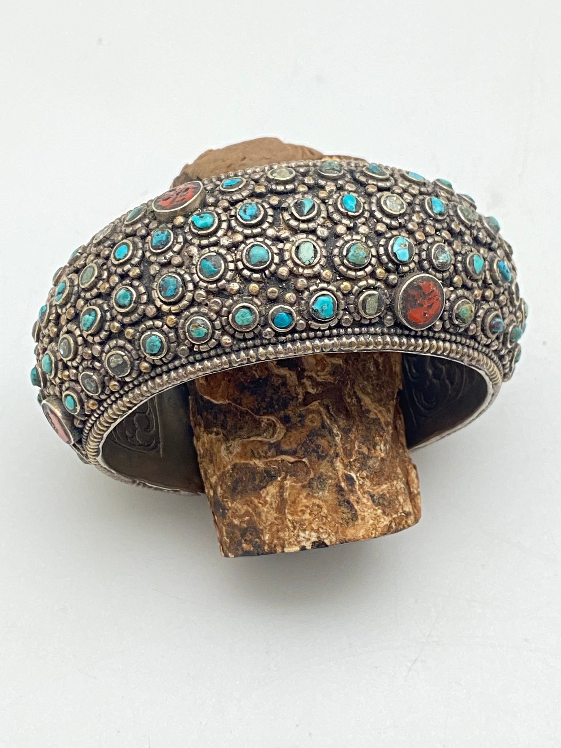 turquoise,coral bangle,cuff bracelet, handcrafted,ethnic design,tibetan silver,ethnic design,tibetan design,himalayan,Nepalese