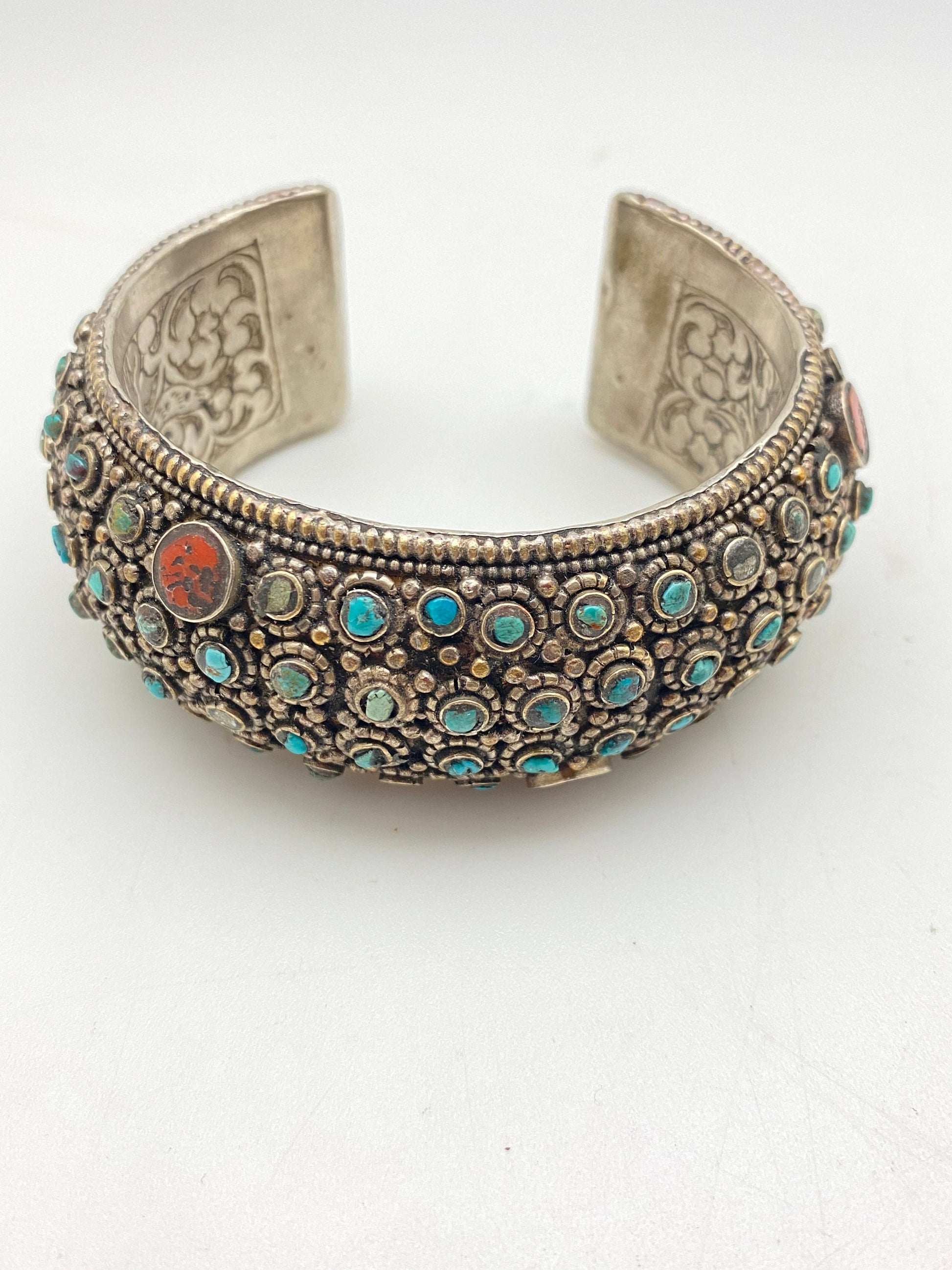 turquoise,coral bangle,cuff bracelet, handcrafted,ethnic design,tibetan silver,ethnic design,tibetan design,himalayan,Nepalese
