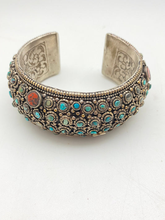 turquoise,coral bangle,cuff bracelet, handcrafted,ethnic design,tibetan silver,ethnic design,tibetan design,himalayan,Nepalese