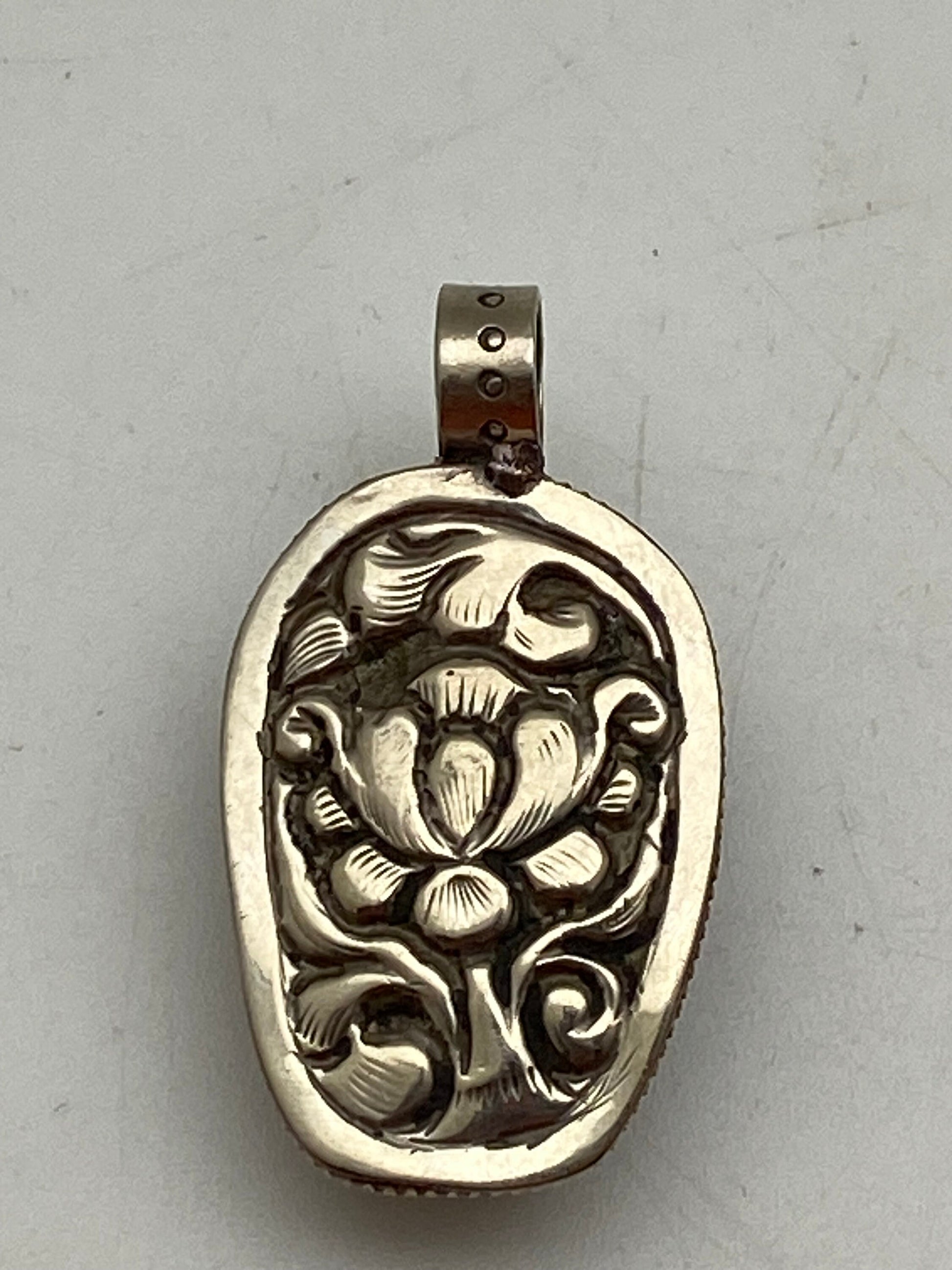 Amethyst carved skull pendant, handcrafted, hand carved,Tibetan silver,Himalayan, Nepalese