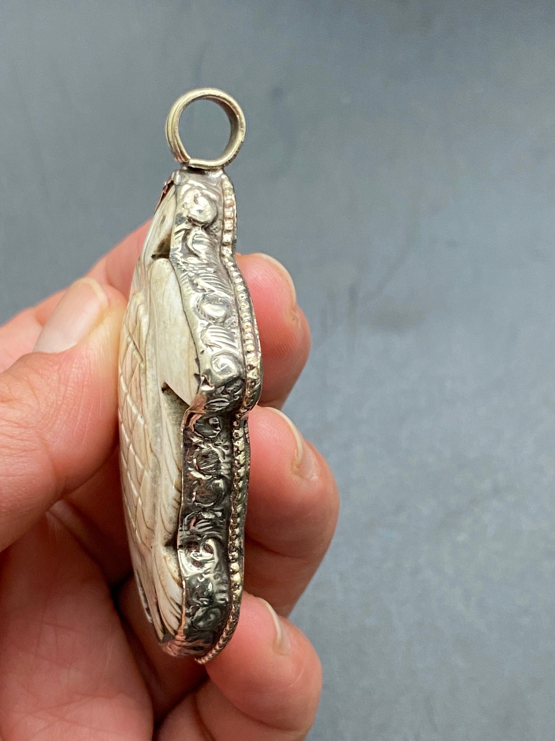 Turtle pendant,Shell carved turtle,handcrafted,Tibetan silver,Nepalese