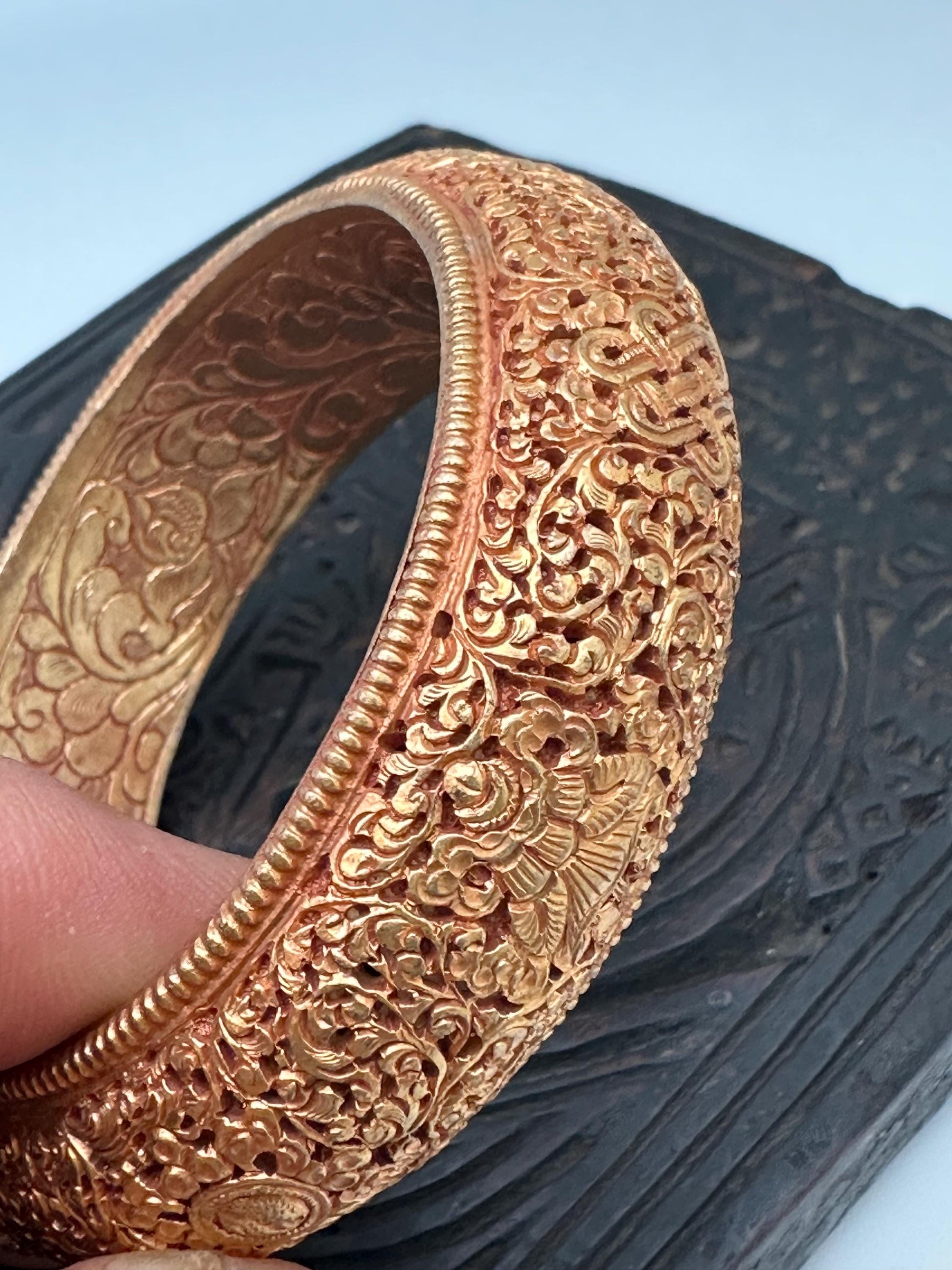 Tibetan bangle, master handcrafted with copper with gold gilt,