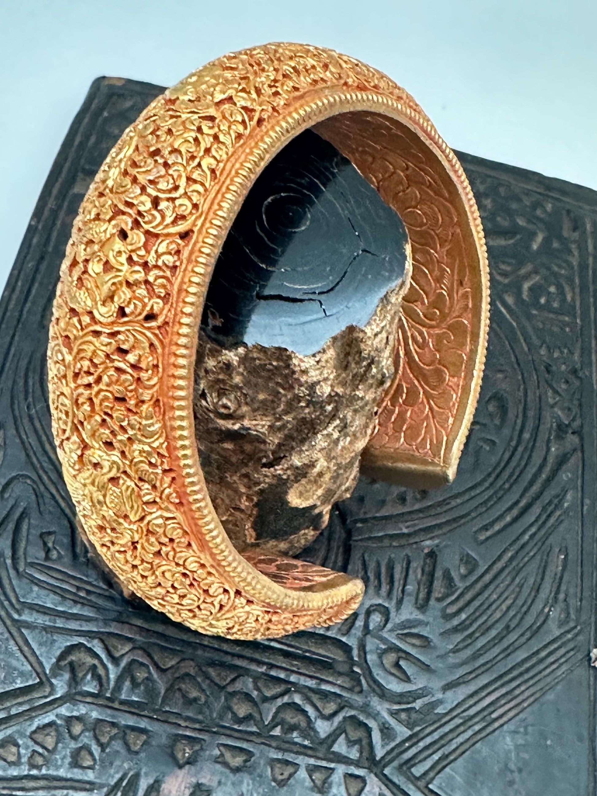 Tibetan bangle, master handcrafted with copper with gold gilt,
