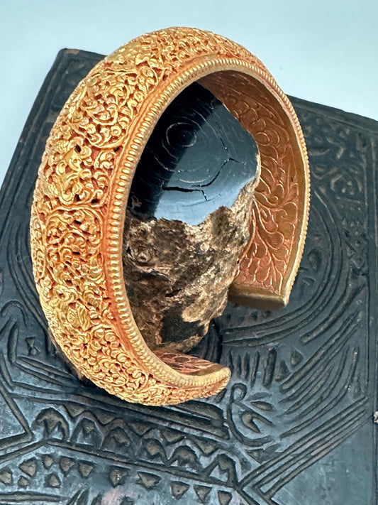 Tibetan bangle, master handcrafted with copper with gold gilt,