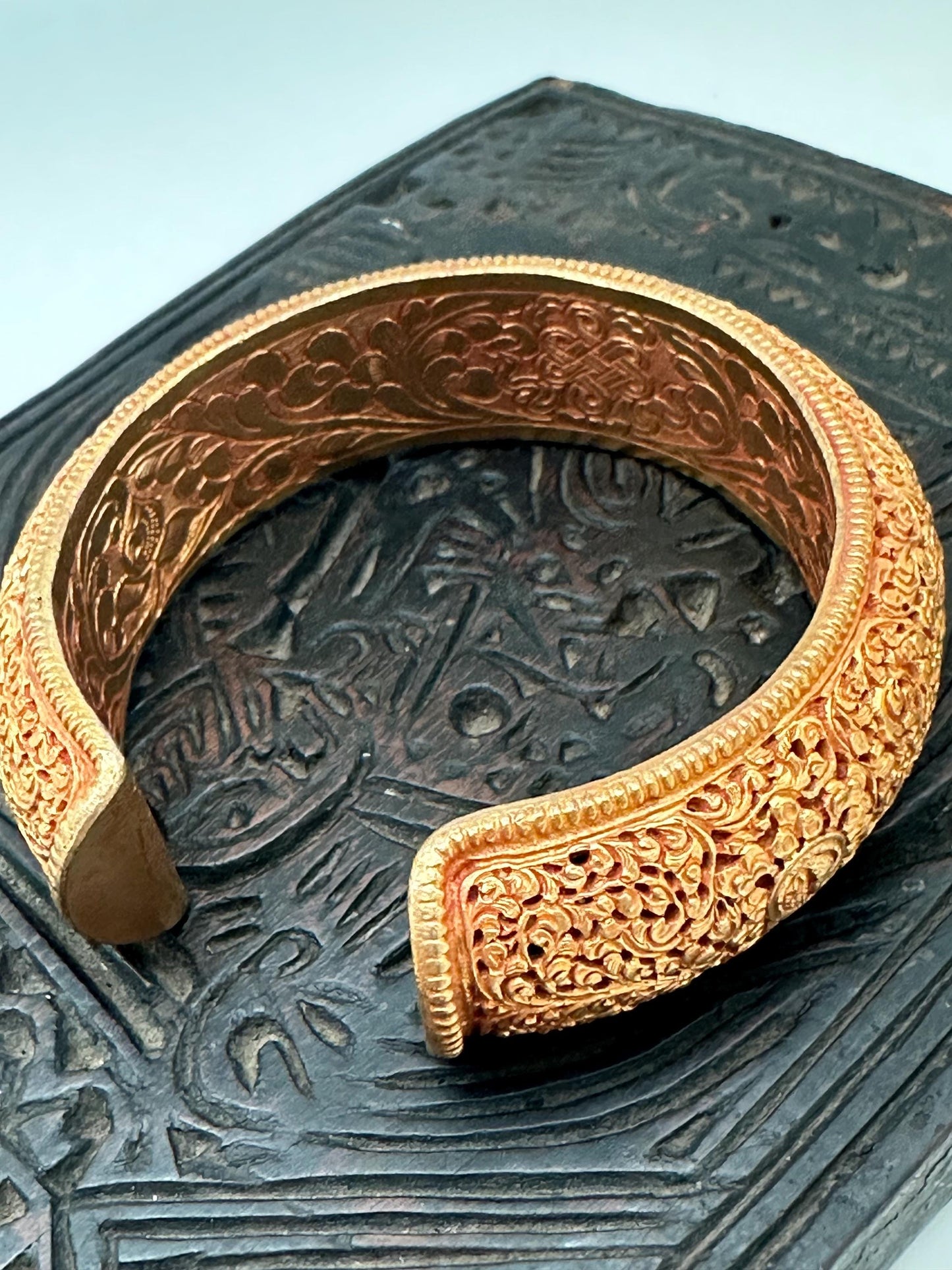 Tibetan bangle, master handcrafted with copper with gold gilt,
