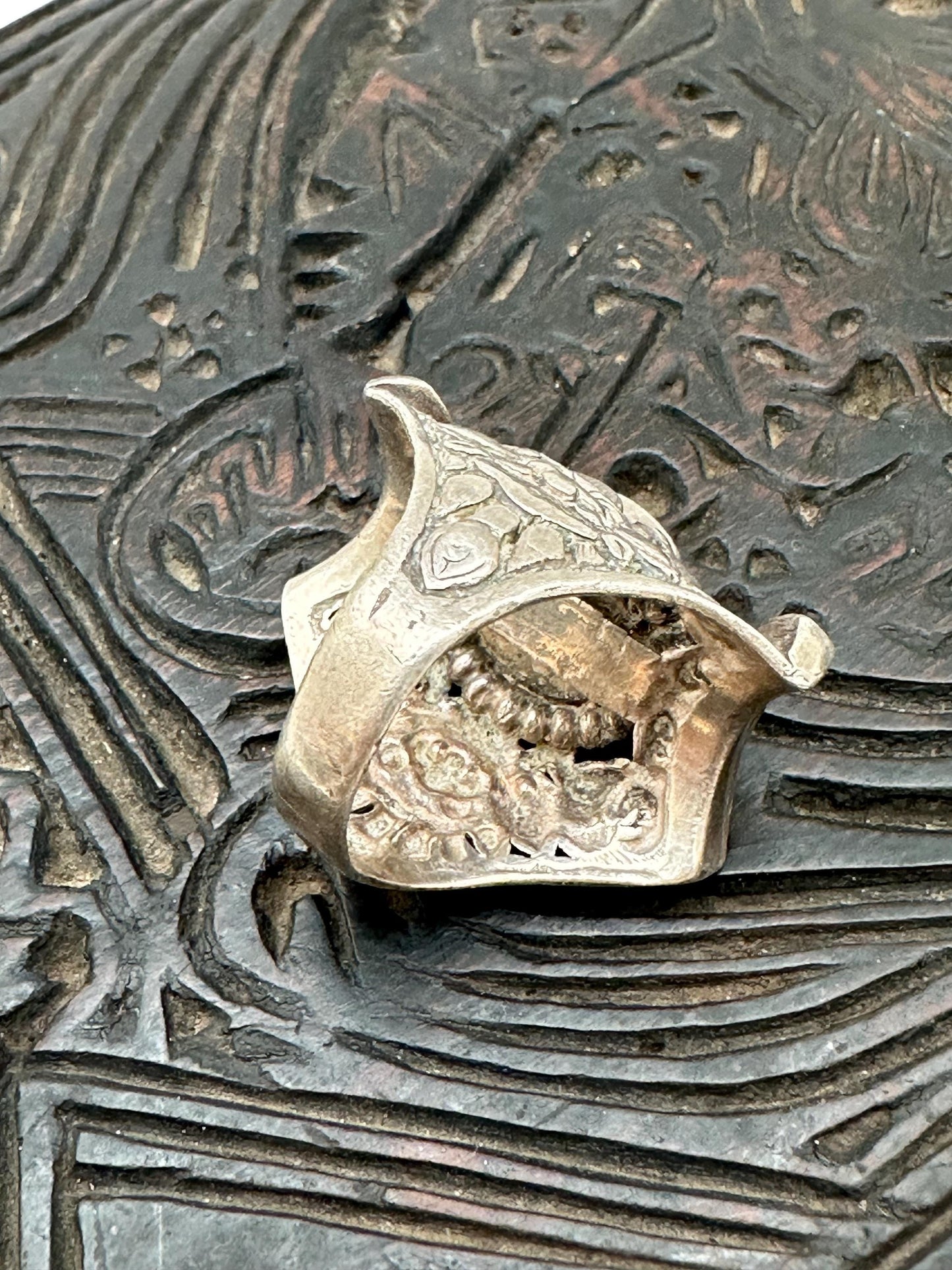 Handcrafted Tibetan Sterling Silver Saddle Ring: Natural Coral