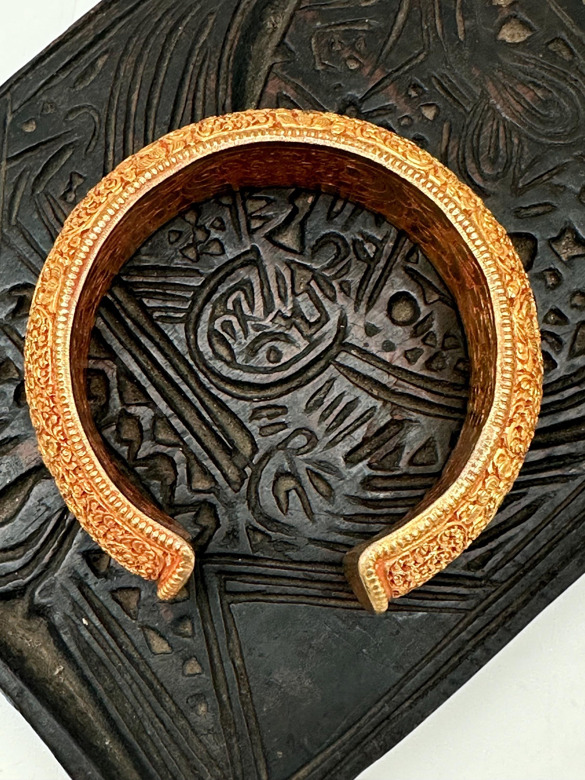 Tibetan bangle, master handcrafted with copper with gold gilt,