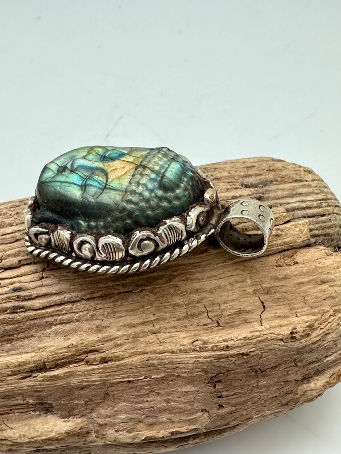 buddha pendant, natural labradorite carving, Buddhist amulet