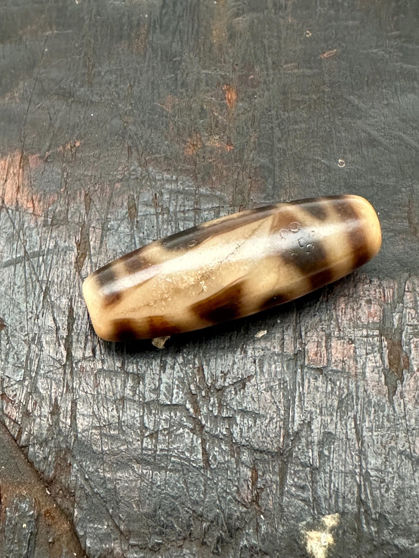 Dzi bead, Tibetan bead, natural gate, heaven and Earth