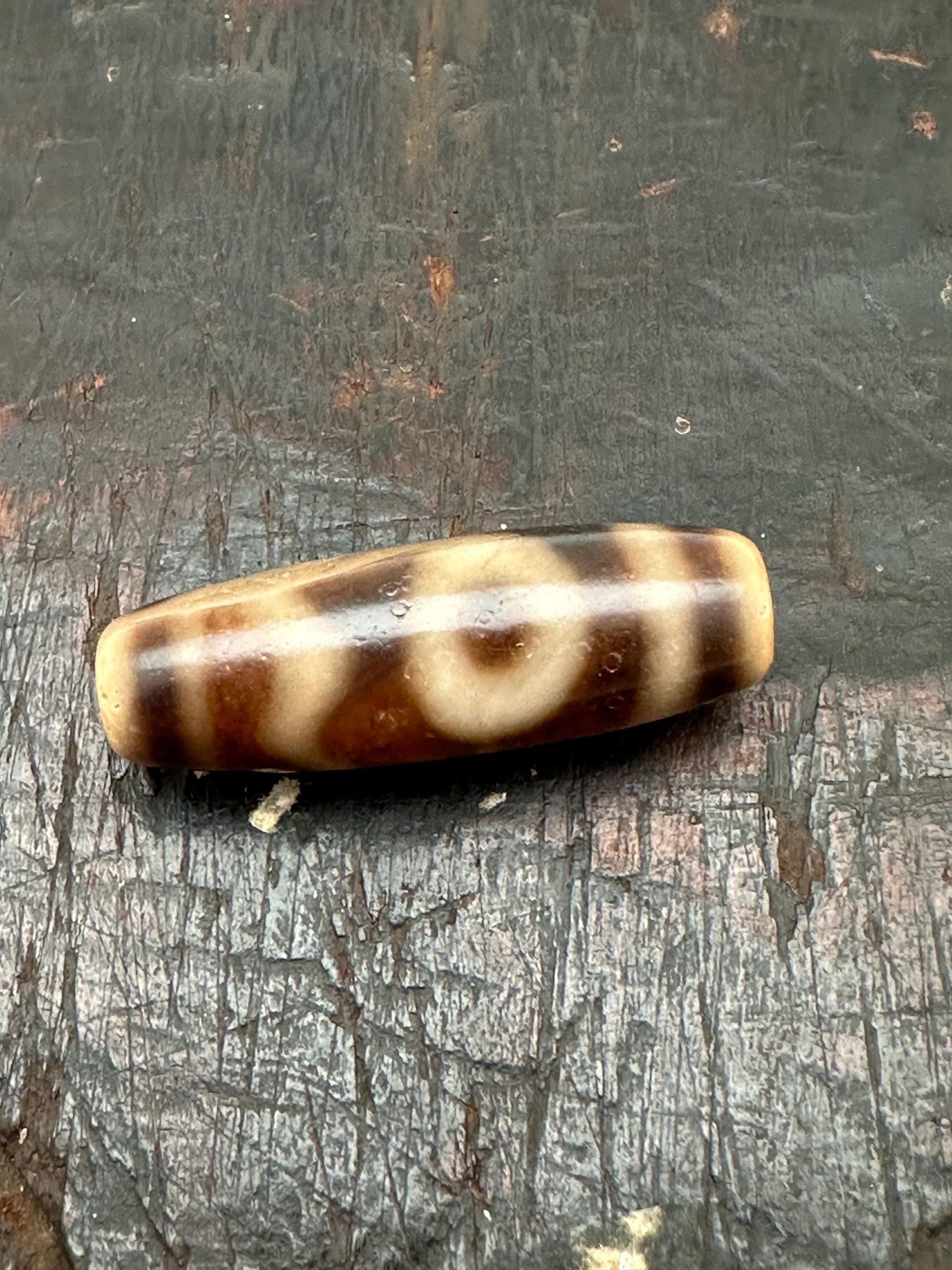 Dzi bead, Tibetan bead, natural gate, heaven and Earth