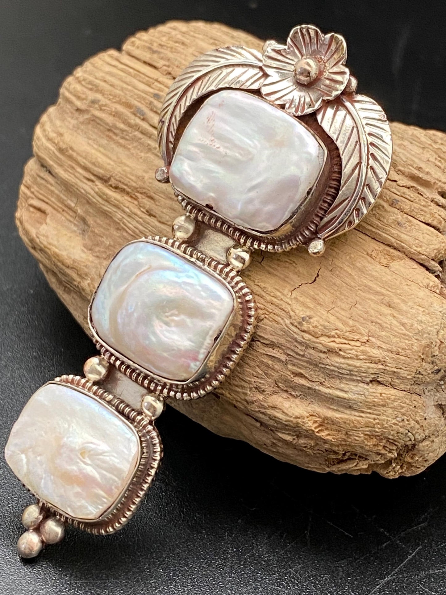 Large pearl pendant,mother of pearl,floral design, handcrafted,ethnic style,Tibetan silver, Nepalese, Himalayan