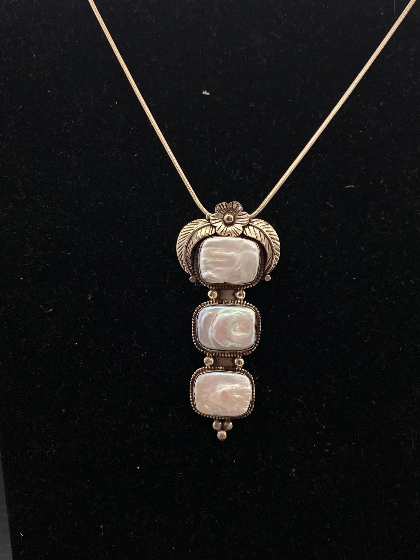 Large pearl pendant,mother of pearl,floral design, handcrafted,ethnic style,Tibetan silver, Nepalese, Himalayan