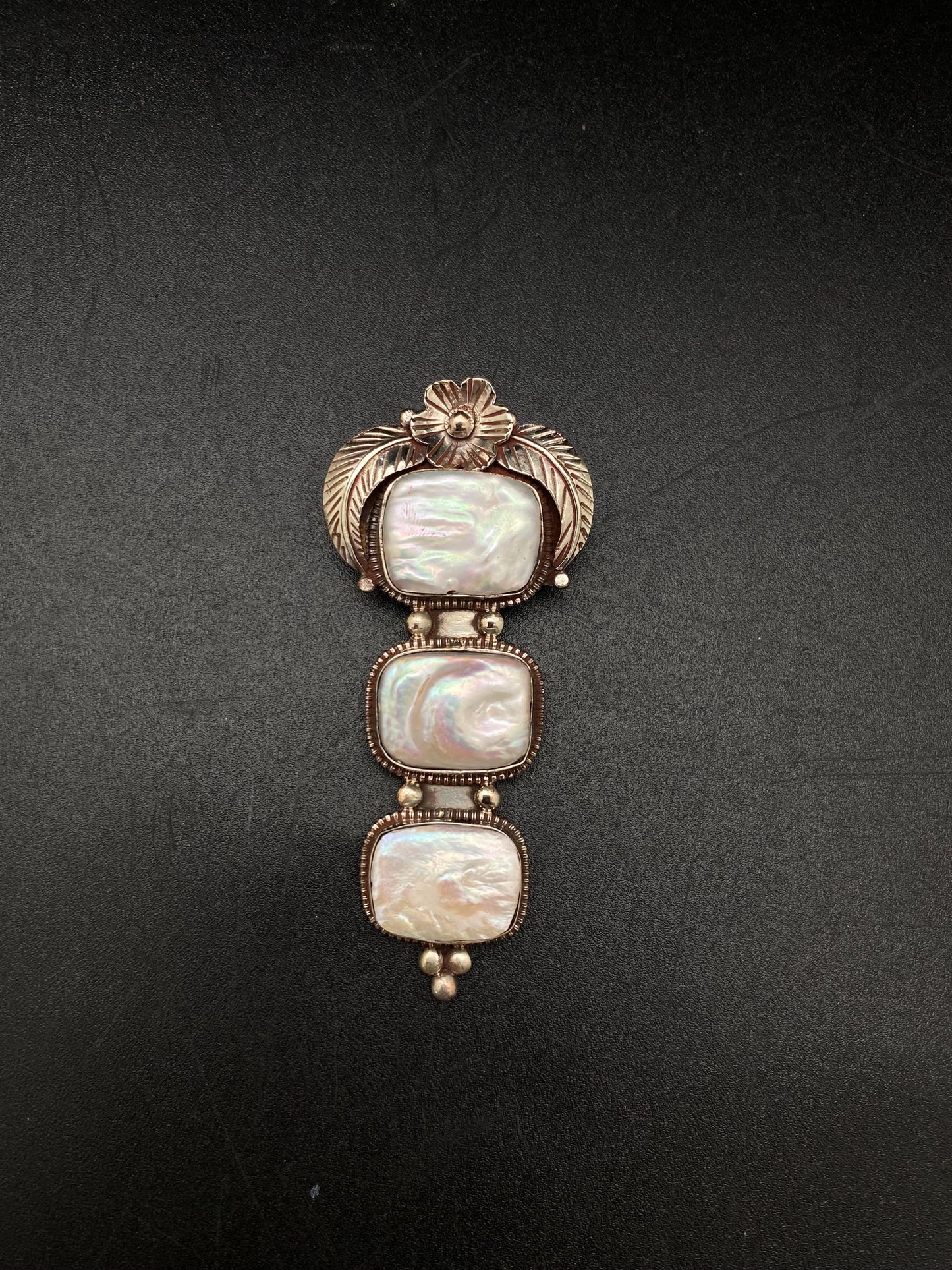 Large pearl pendant,mother of pearl,floral design, handcrafted,ethnic style,Tibetan silver, Nepalese, Himalayan