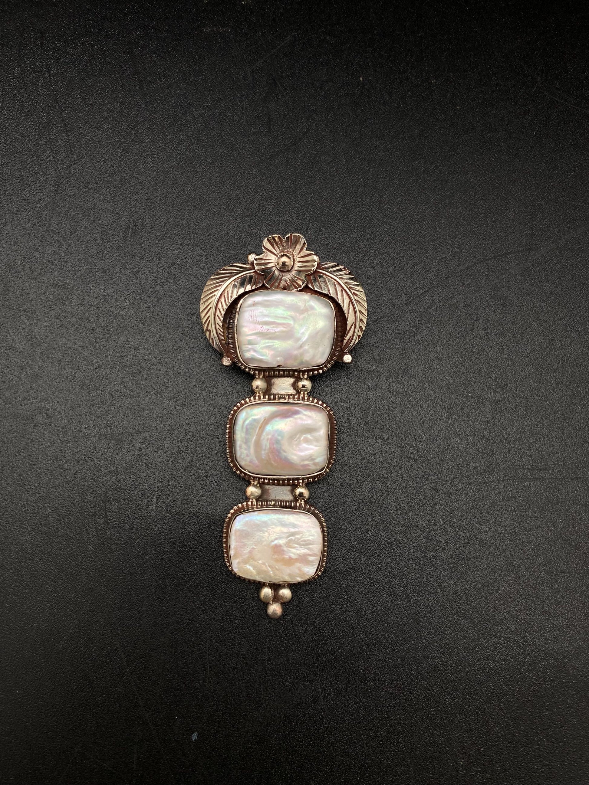 Large pearl pendant,mother of pearl,floral design, handcrafted,ethnic style,Tibetan silver, Nepalese, Himalayan